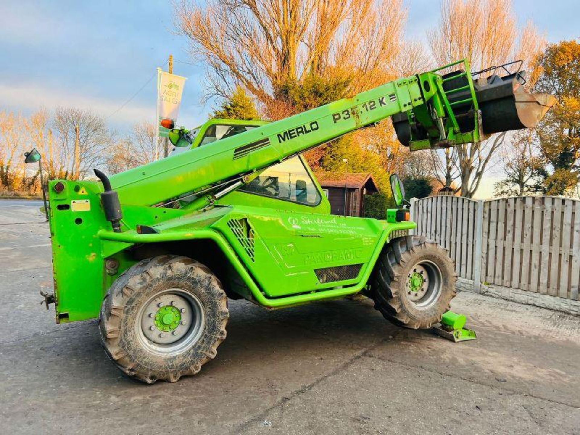 MERLO P35.12K 4WD TELEHANDLER C/W BUCKET & PALLET TINES