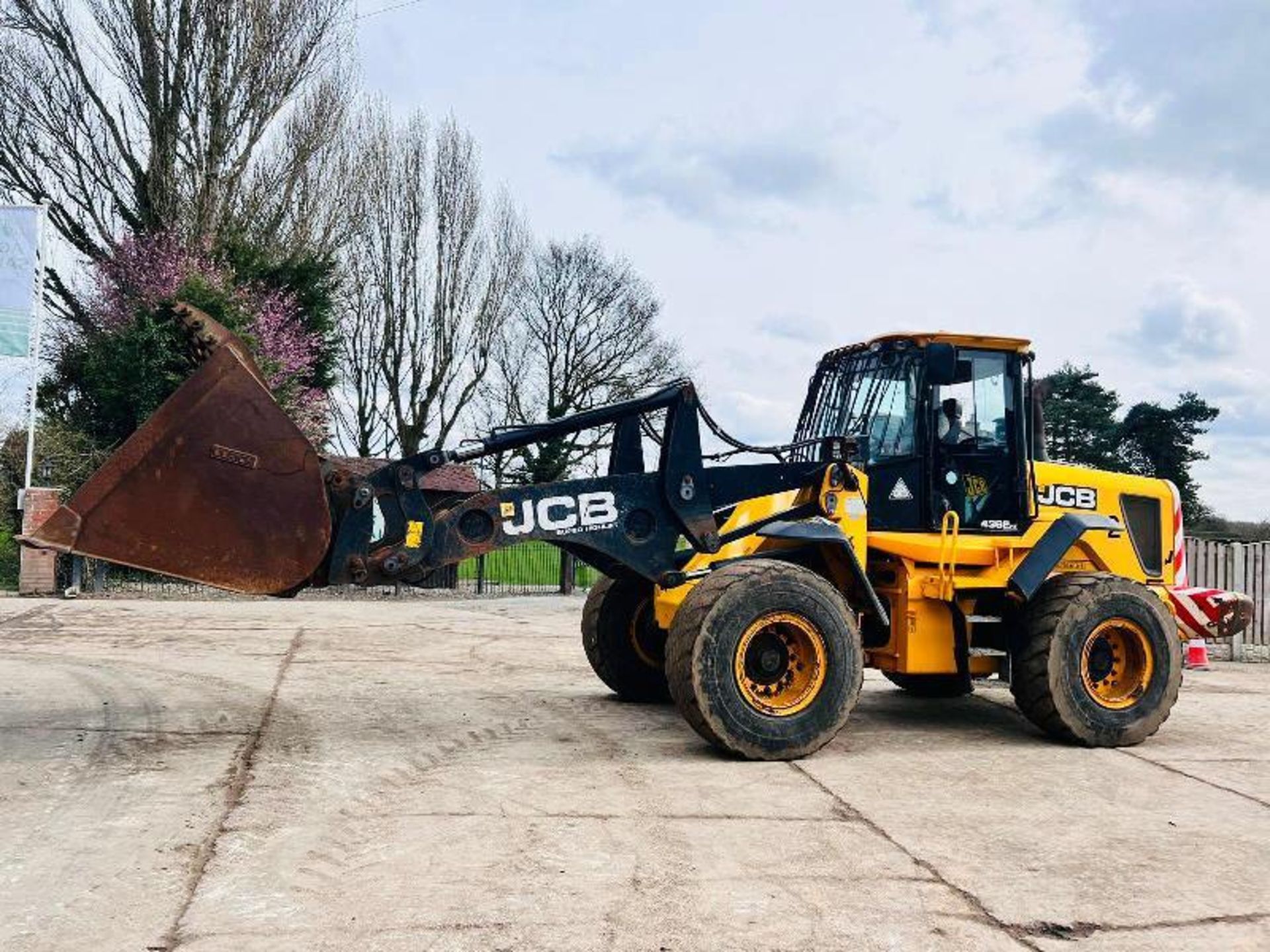 JCB 436E 4WD HIGH TIP LOADING SHOVEL *YEAR 2011* C/W BUCKET - Bild 3 aus 20