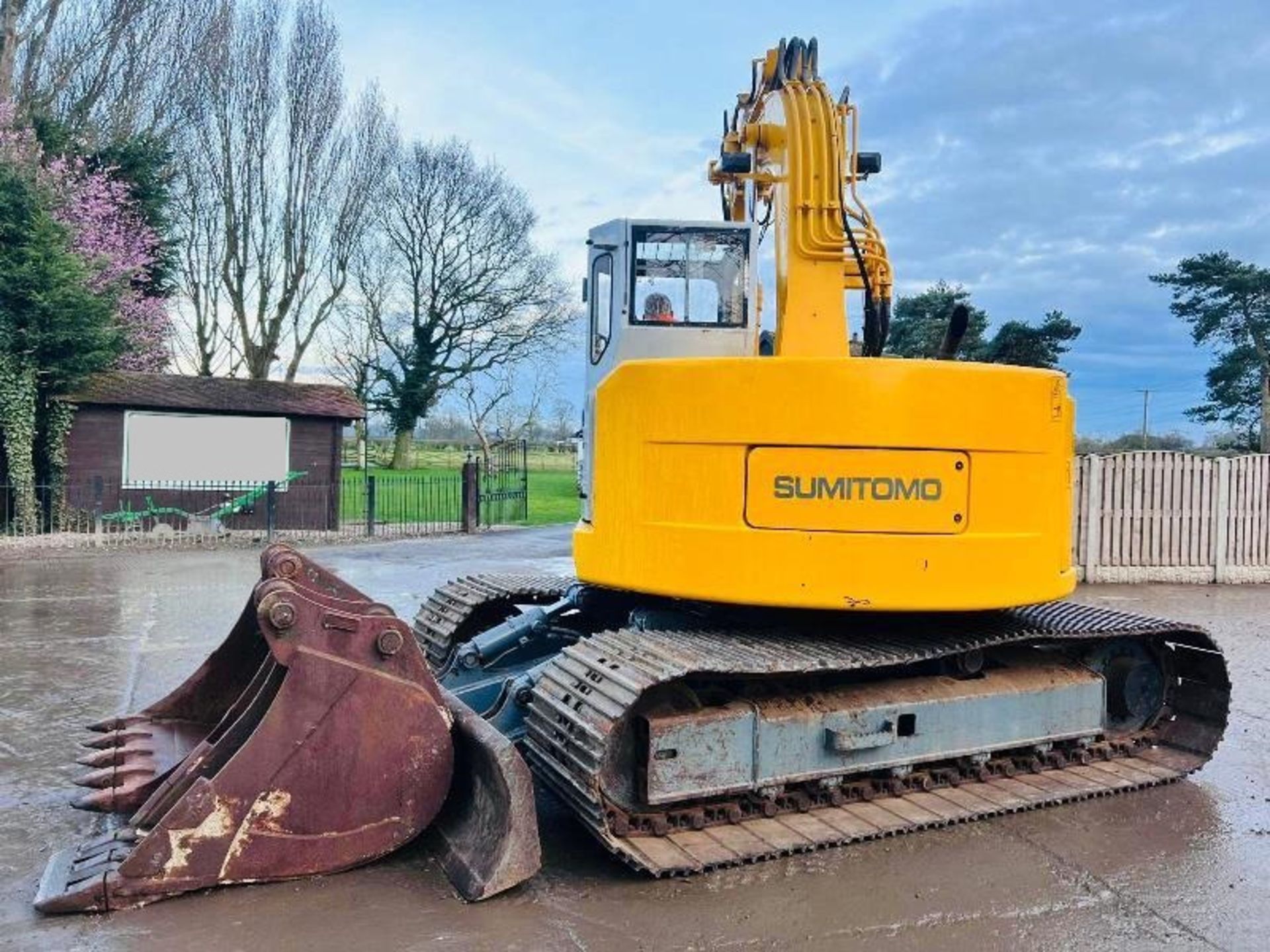 SUMIMOTO SH145W EXCAVATOR * ZERO SWING * C/W BUCKETS & QUICK HITCH - Image 5 of 19