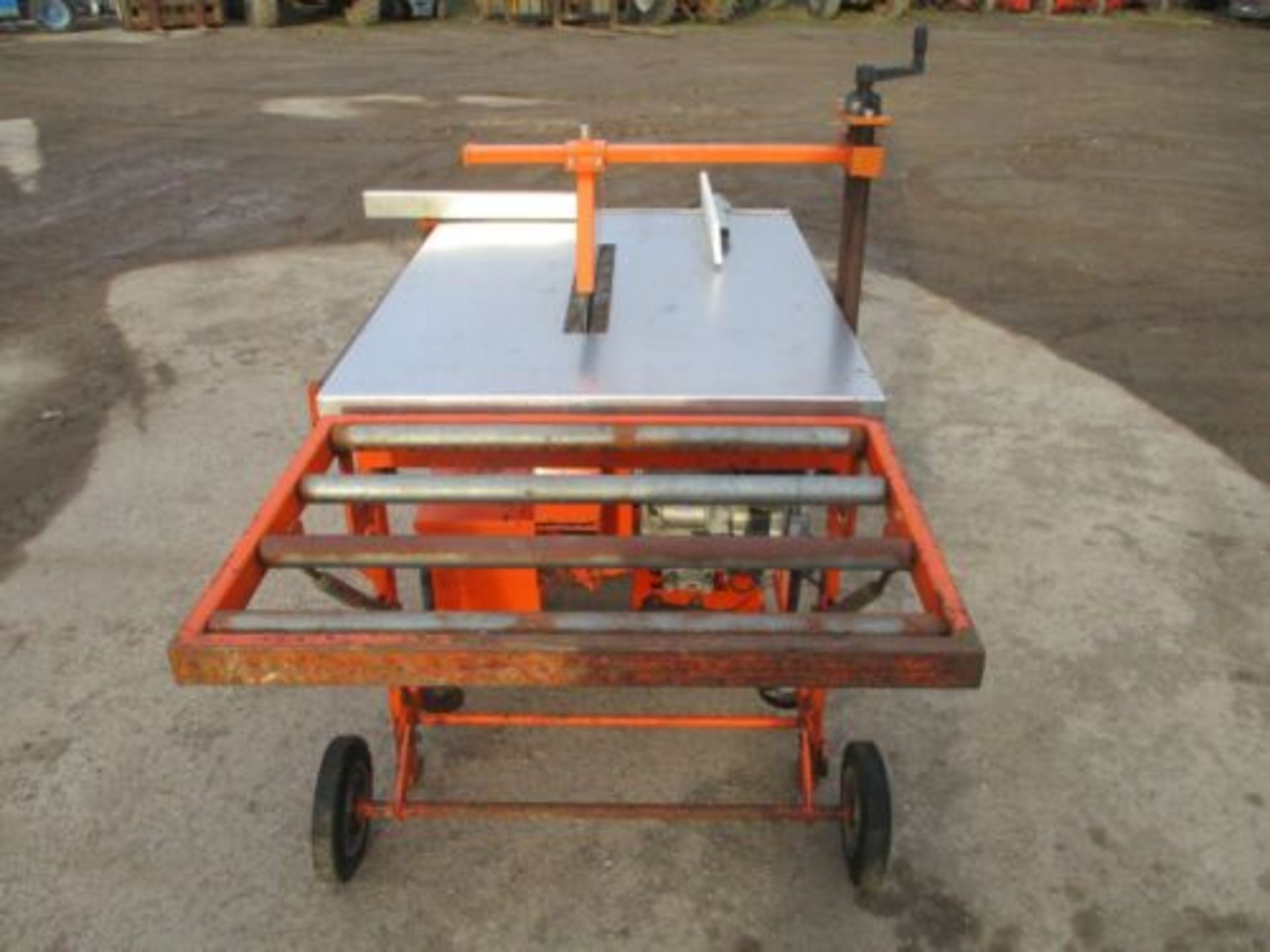 RED BAND WSA400 16" SITE WOOD SAW BENCH HONDA DIESEL ELECTRIC START DELIVERY - Image 3 of 6