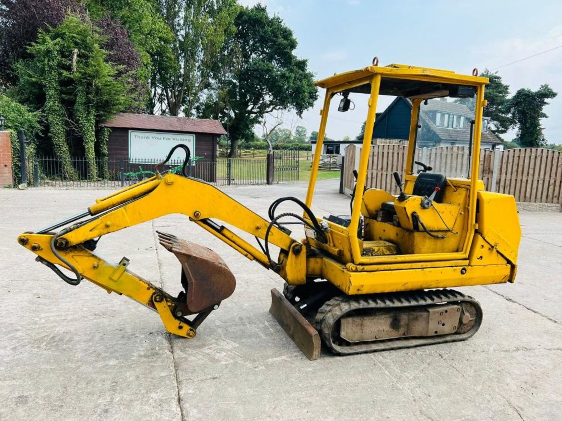 NEUSON 2000 TRACKED MINI EXCAVATOR C/W KUBOTA ENGINE - Image 11 of 14