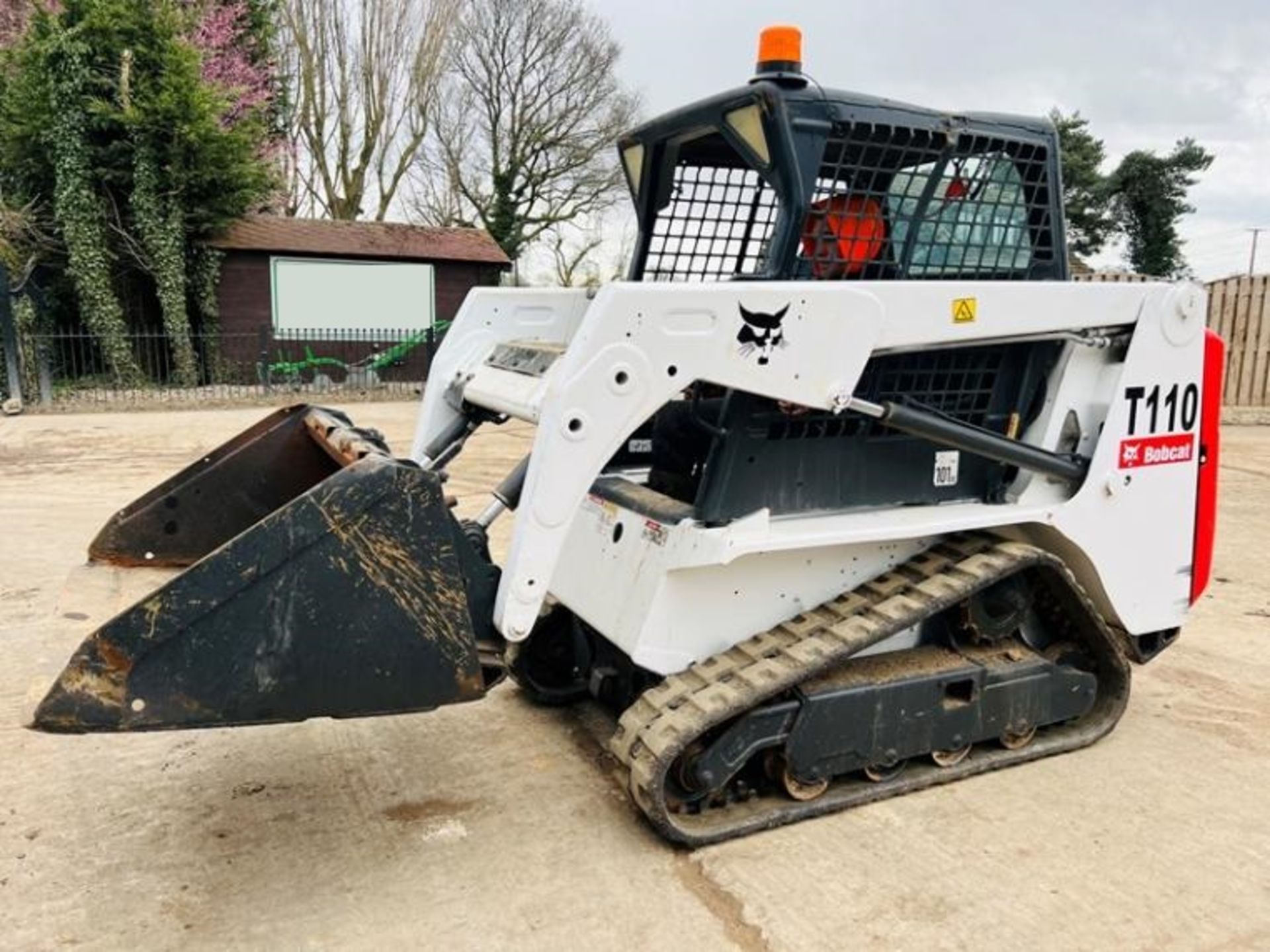 BOBCAT T110 TRACKED SKIDSTEER * YEAR 2018 * C/W BUCKET - Bild 5 aus 11