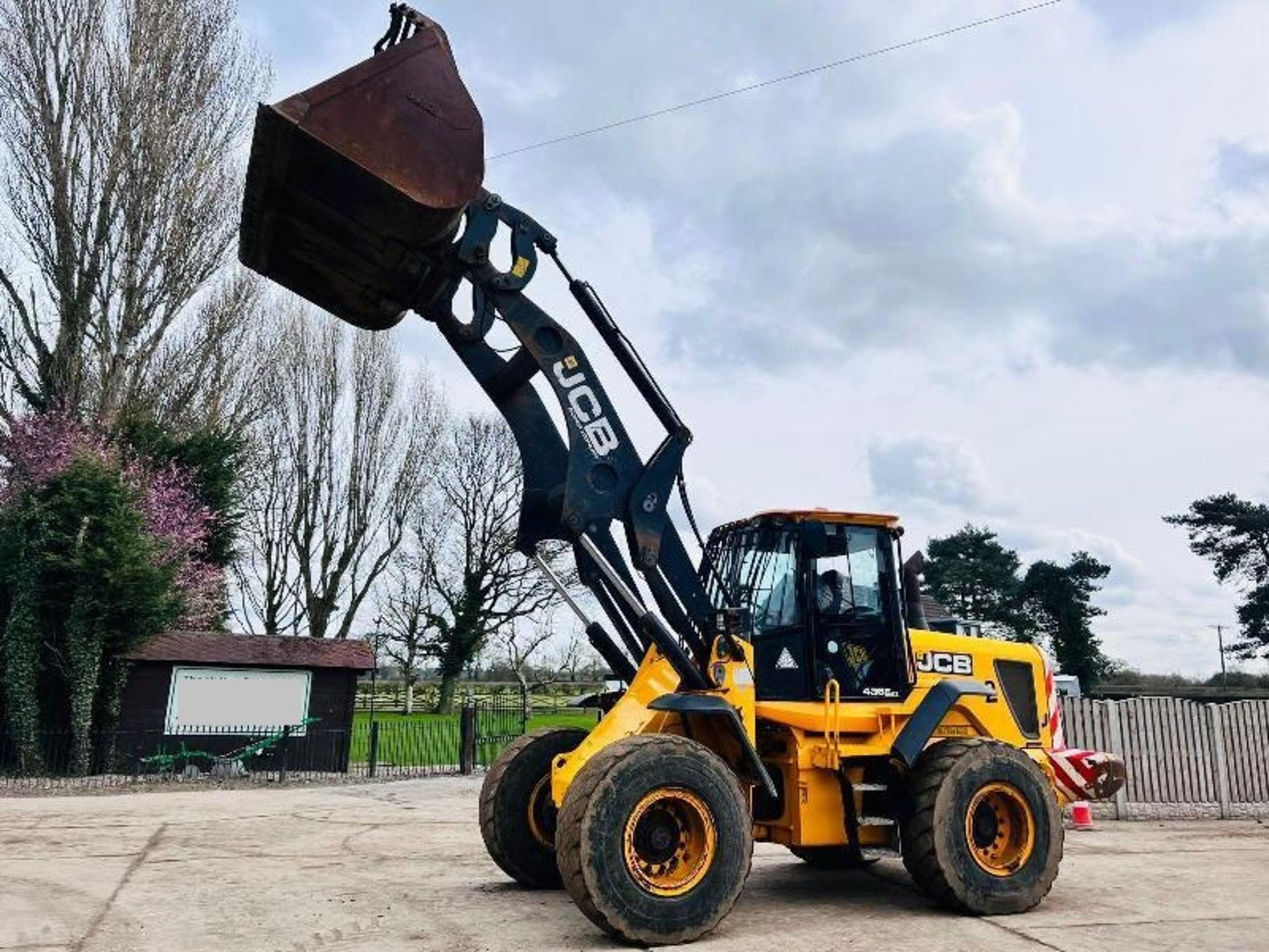 JCB 436E 4WD HIGH TIP LOADING SHOVEL *YEAR 2011* C/W BUCKET - Bild 8 aus 20