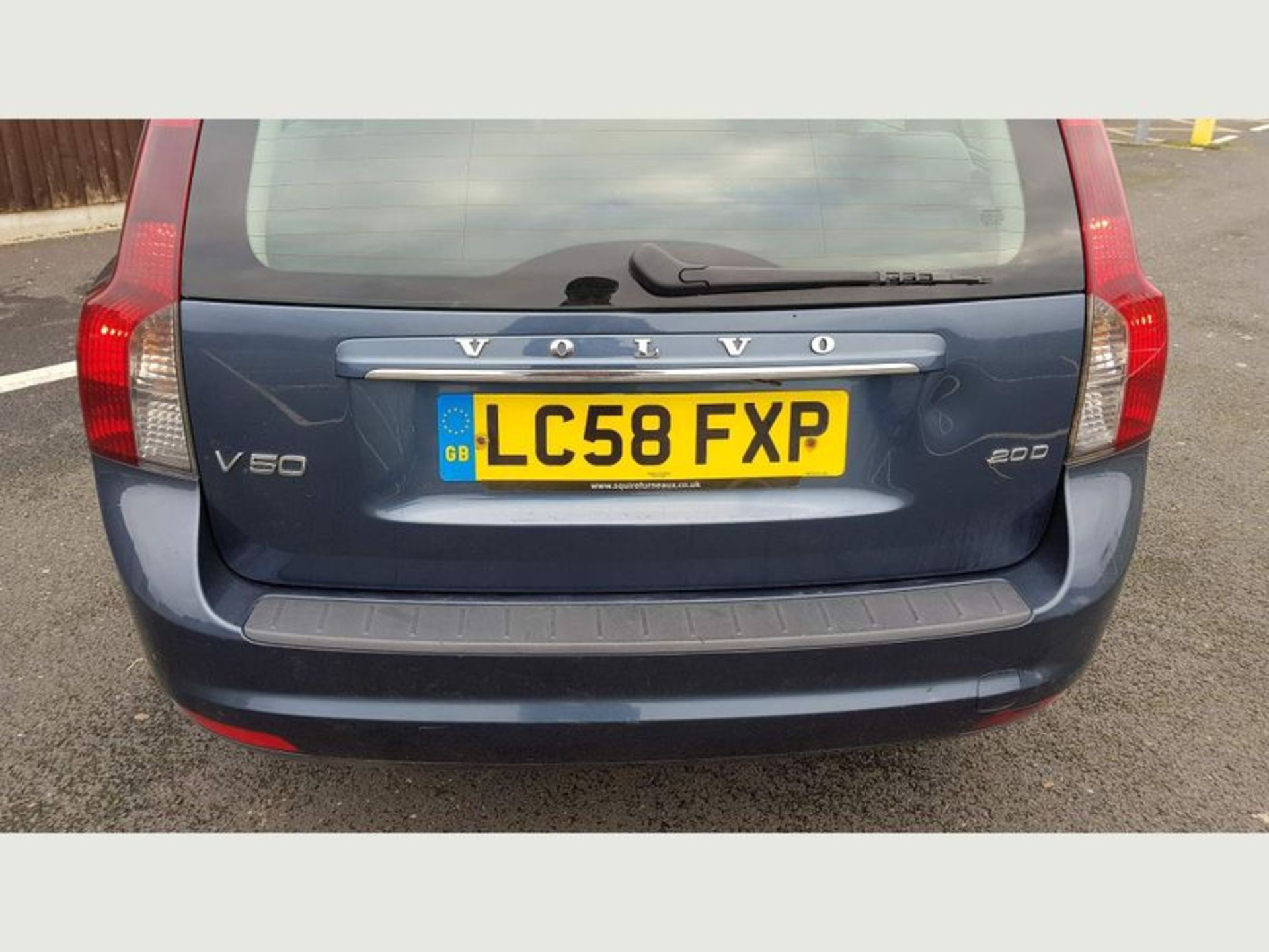 VOLVO V50 2.0D SE LUX EURO 4 5DR 2008 (58 REG) - Image 16 of 66