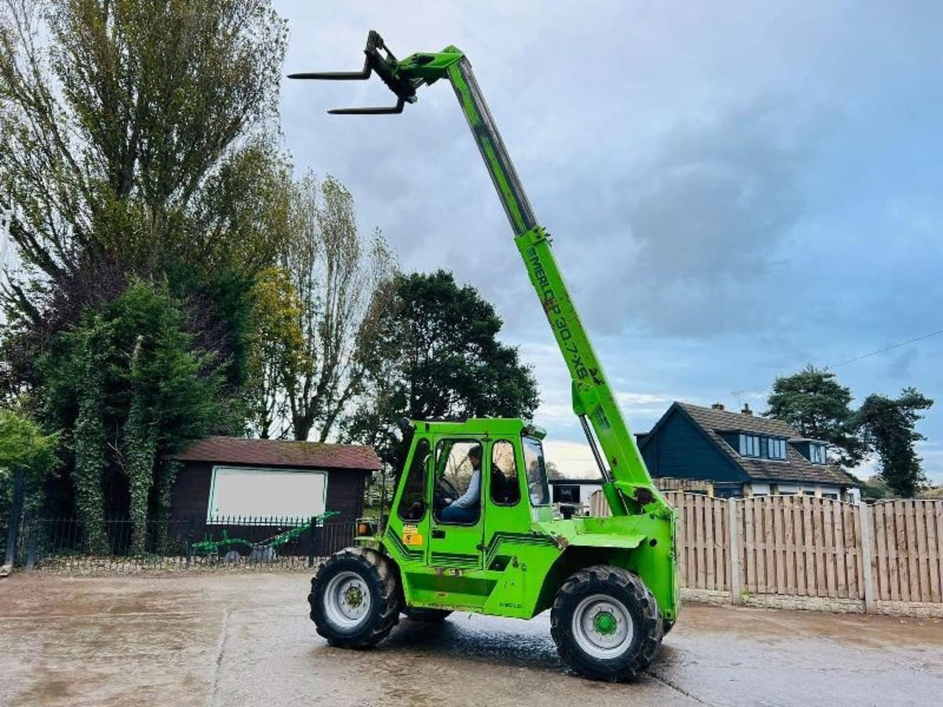 MERLO P30.7-XS 4WD TELEHANDLER C/W PALLET TINES - Image 12 of 18