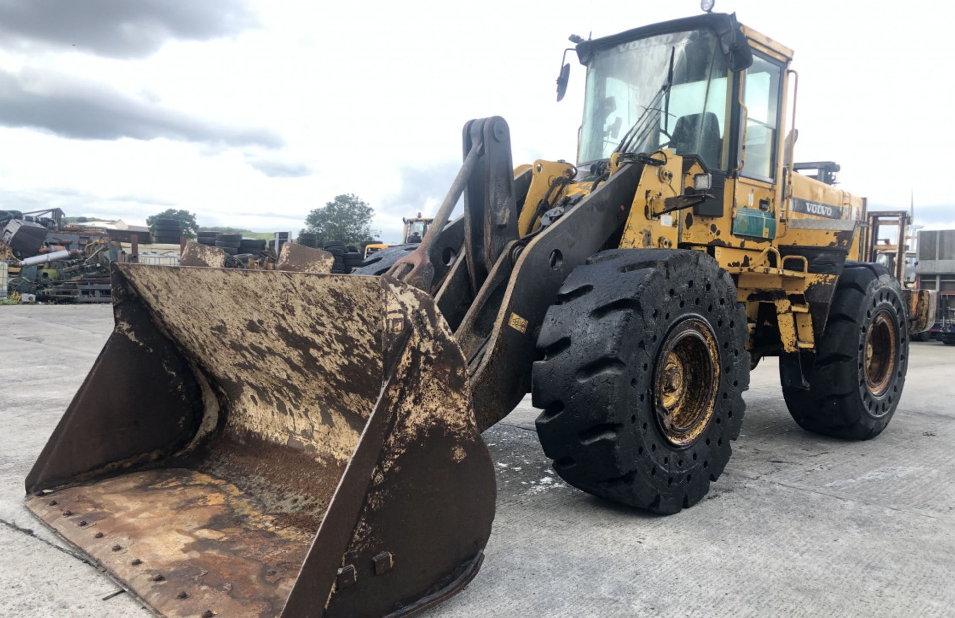 VOLVO L120C WHEELED LOADER - Image 5 of 5