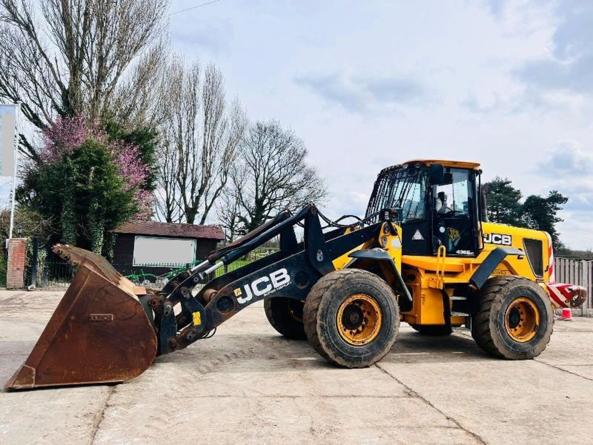 JCB 436E 4WD HIGH TIP LOADING SHOVEL *YEAR 2011* C/W BUCKET - Image 9 of 20