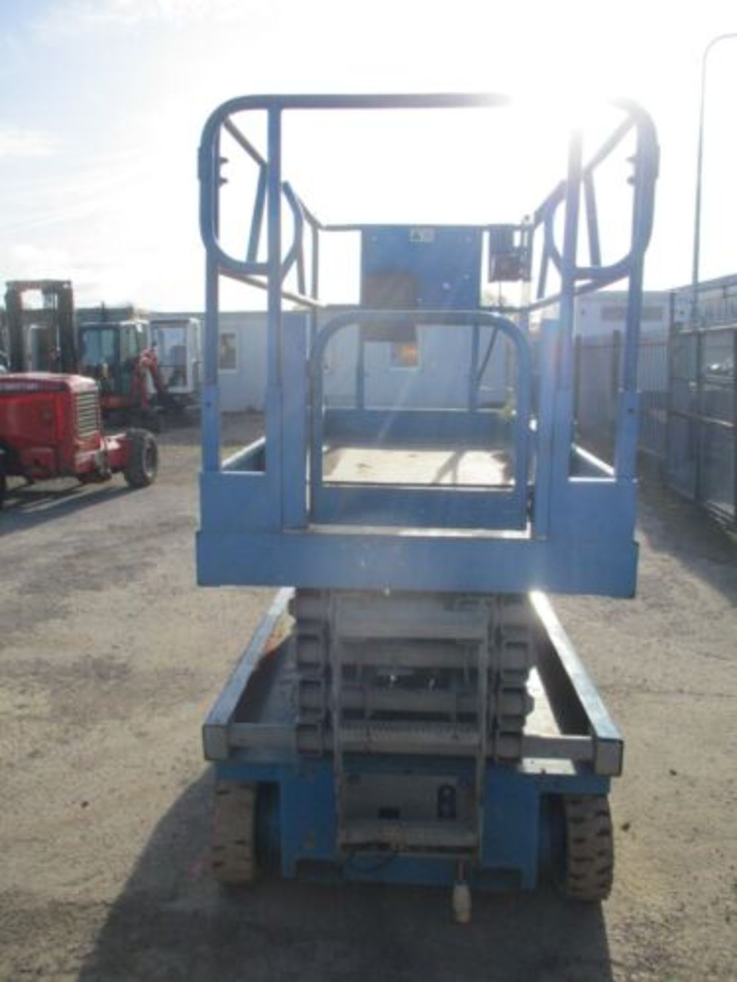 GENIE 2646 SCISSOR LIFT ACCESS PLATFORM CHERRY PICKER SKYJACK 3219 4626 1932 - Image 6 of 12