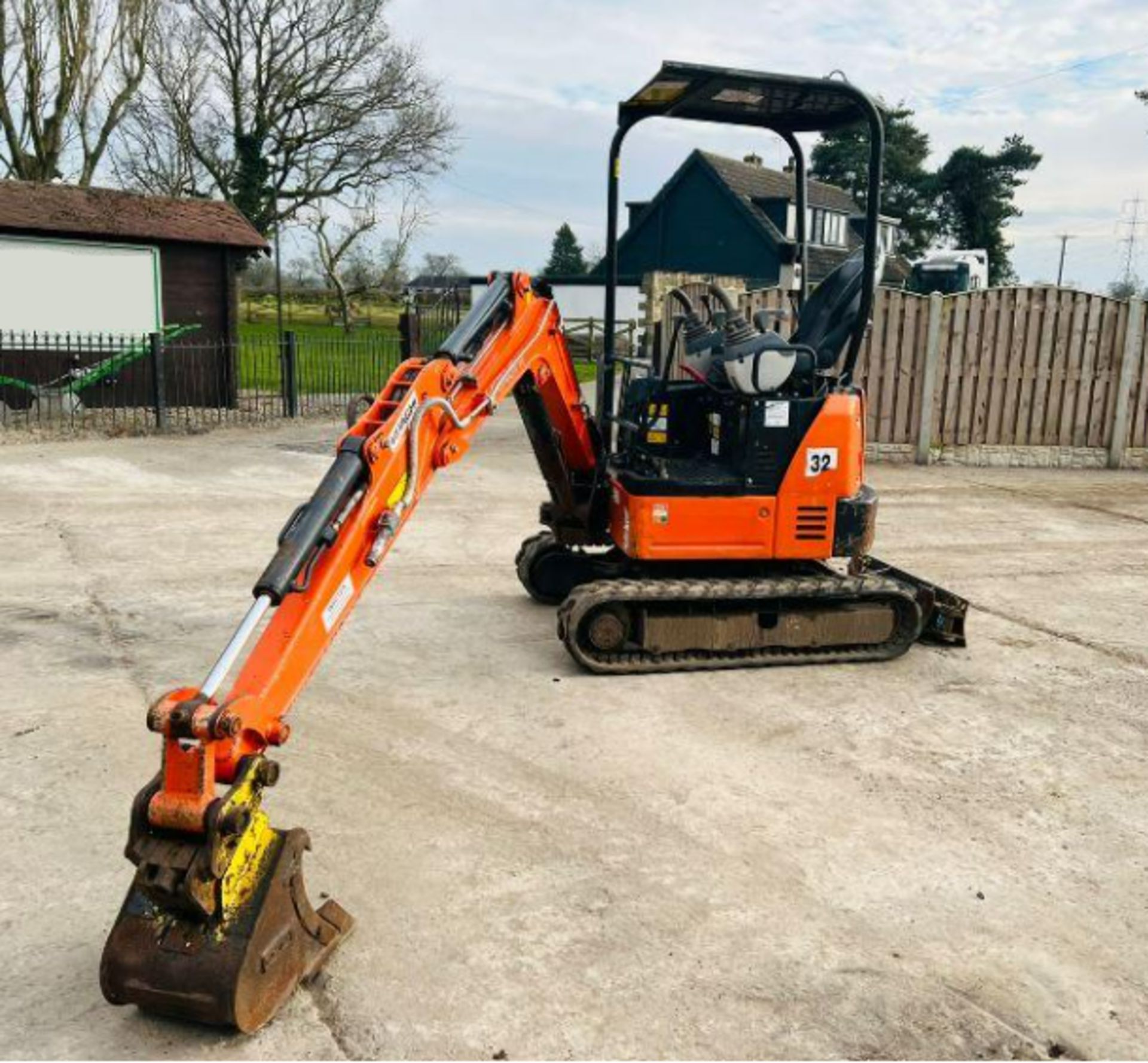 HITACHI ZX19U-5A EXCAVATOR *YEAR 2019 , 1152 HOURS* C/W EXPANDING TRACKS - Image 5 of 10