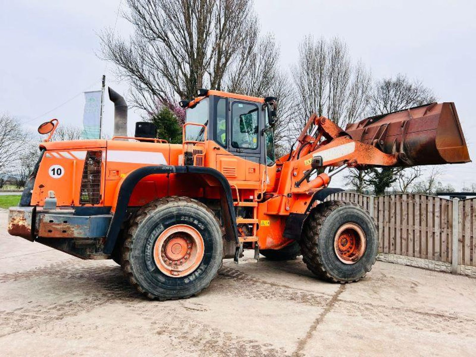 DOOSAN DL350 4WD LOADING SHOVEL *YEAR 2012* C/W BUCKET & AC CABIN - Bild 10 aus 20