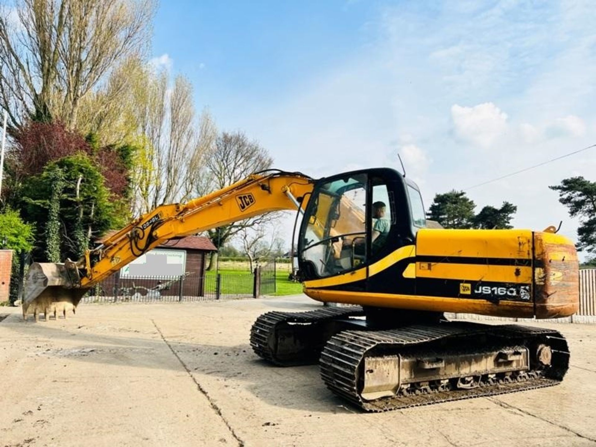 JCB JS160 TRACKED EXCAVATOR * YEAR 2006 * C/W QUICK HITCH AND BUCKET - Image 6 of 11