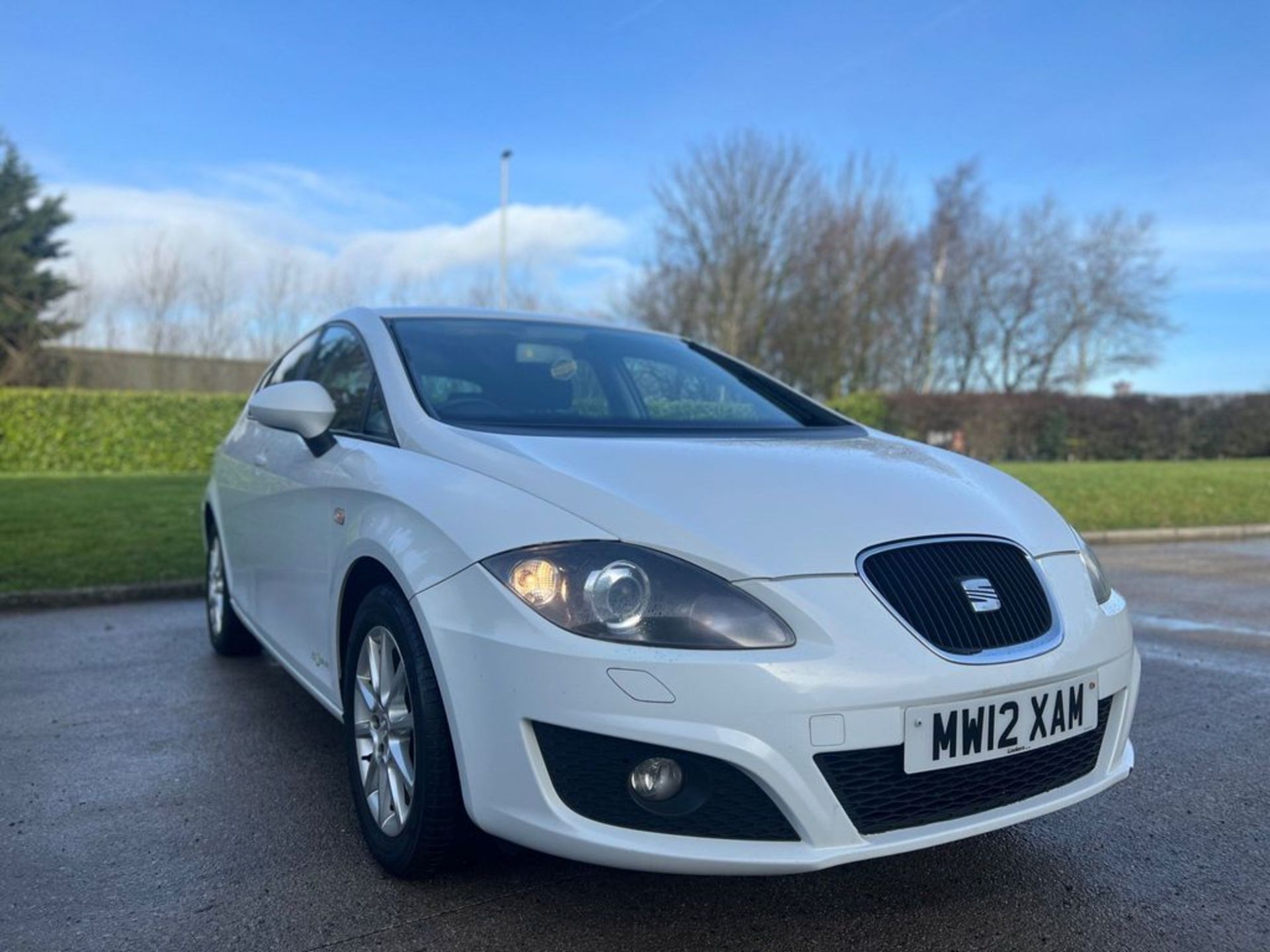 SEAT LEON 1.6 TDI ECOMOTIVE CR SE COPA EURO 5 (S/S) 5DR - Image 2 of 33