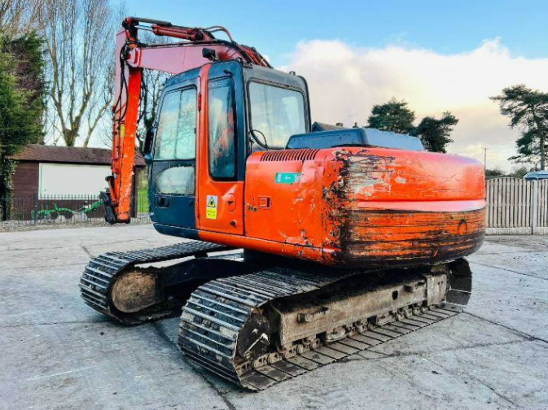 HITACHI ZAXIS ZX130LCN TRACKED EXCAVATOR C/W QUICK HITCH - Image 2 of 16