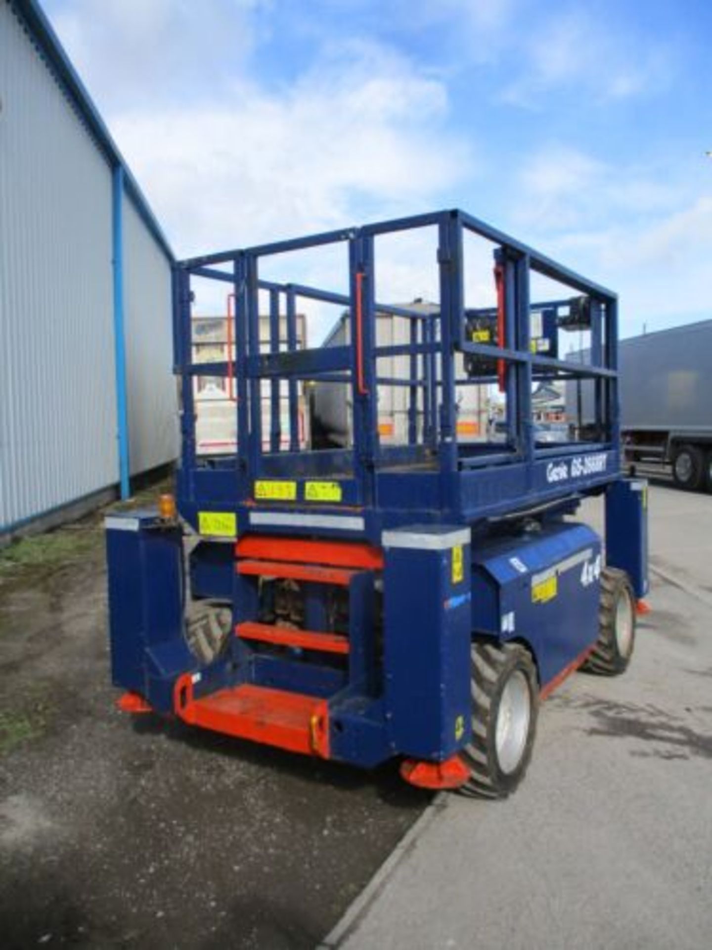 2008 GENIE GS 2668 SCISSOR LIFT ACCESS PLATFORM CHERRY PICKER MEWP UPRIGHT 4X4 - Image 9 of 13