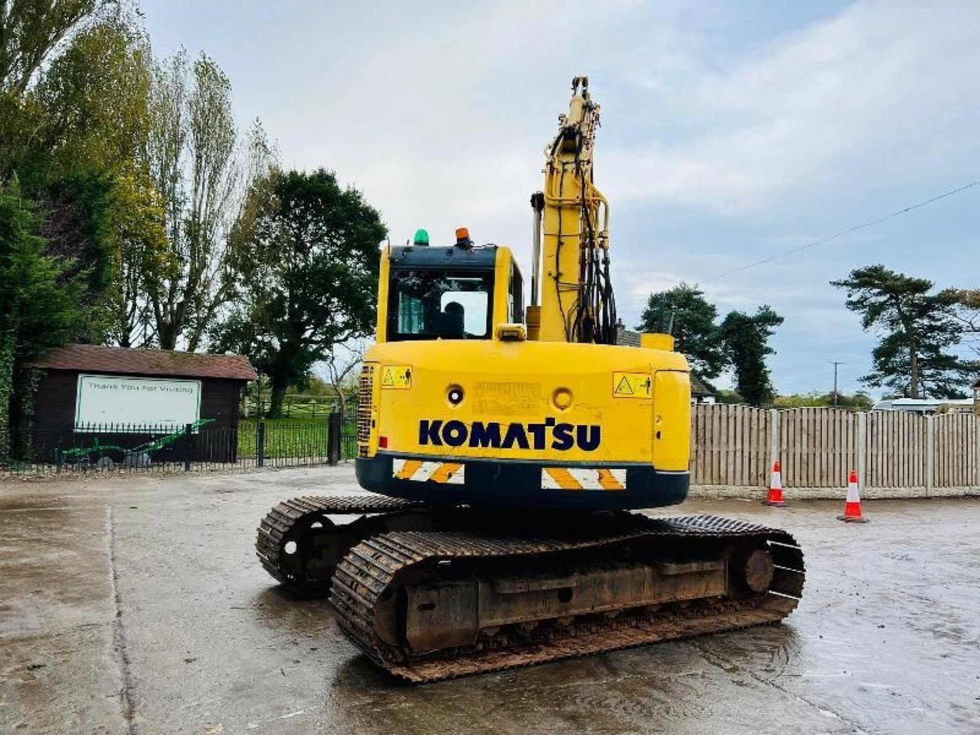 KOMATSU PC138US TRACKED EXCAVATOR * ZERO SWING * C/W QUICK HITCH - Image 2 of 17