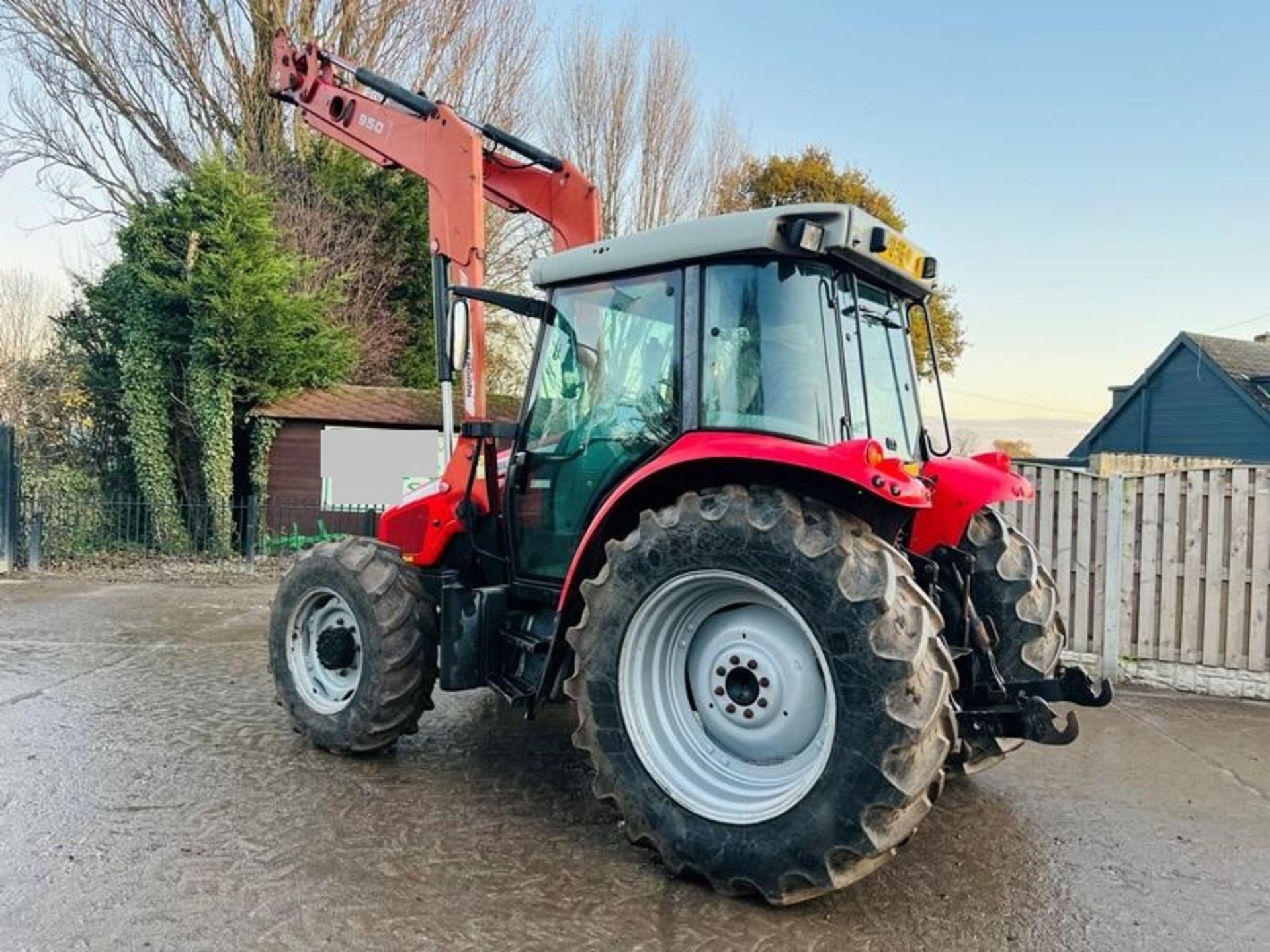 MASSEY FERGUSON 5455 4WD TRACTOR C/W MASSEY FERGUSON 950 FRONT LOADER - Image 14 of 16