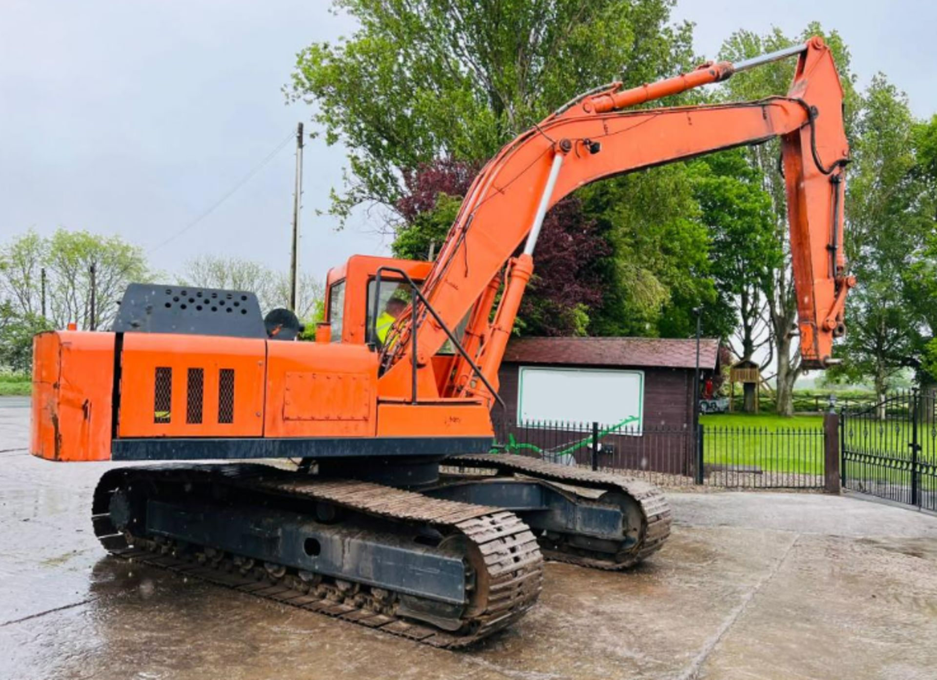 FIAT - HITACHI FH200LC TRACKD EXCAVATOR - Image 8 of 14