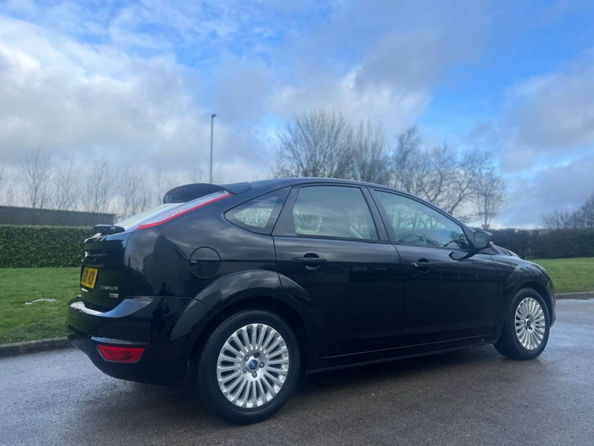 FORD FOCUS 1.6 TDCI DPF TITANIUM 5DR - Image 16 of 36