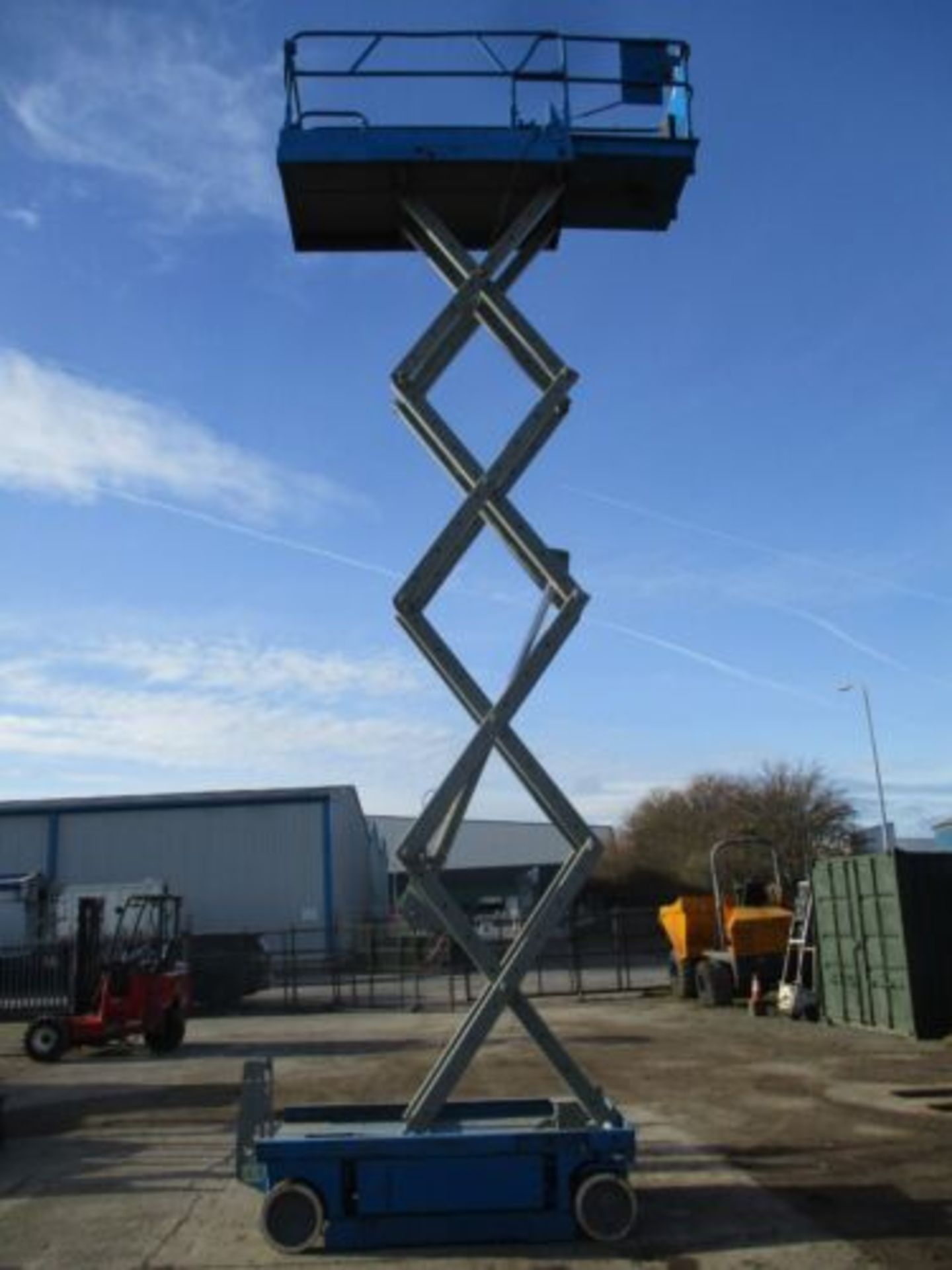 GENIE 2646 SCISSOR LIFT ACCESS PLATFORM CHERRY PICKER SKYJACK 3219 4626 1932 - Image 11 of 12