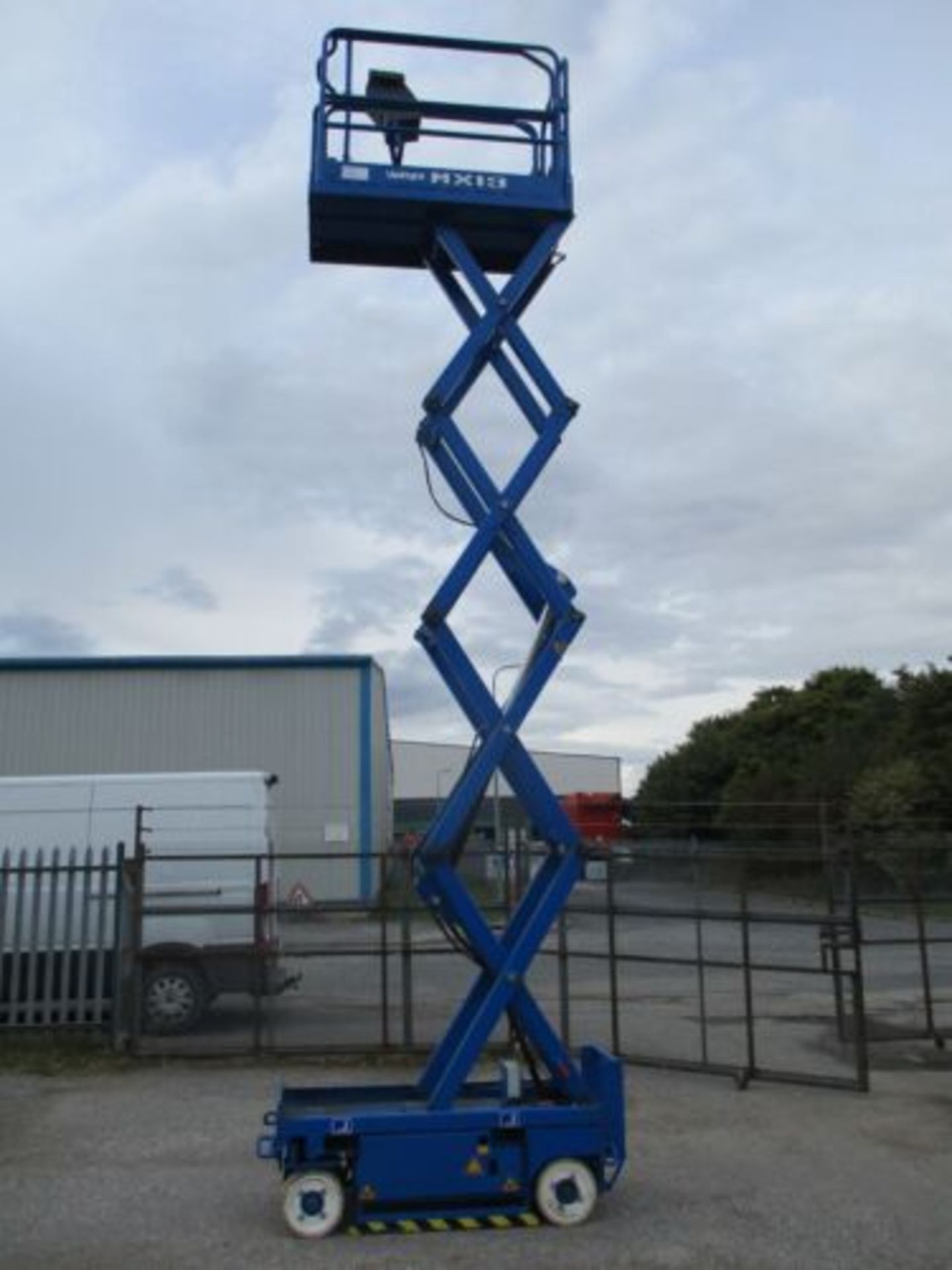 UPRIGHT MX19 SCISSOR LIFT ACCESS PLATFORM CHERRY PICKER GENIE 1932 LOLER TILL 23 - Image 6 of 6