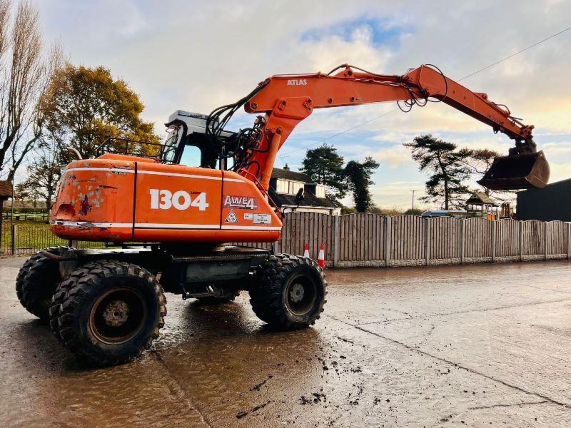 ATLAS 1304 4WD WHEELED EXCAVATOR C/W QUICK HITCH - Image 14 of 16