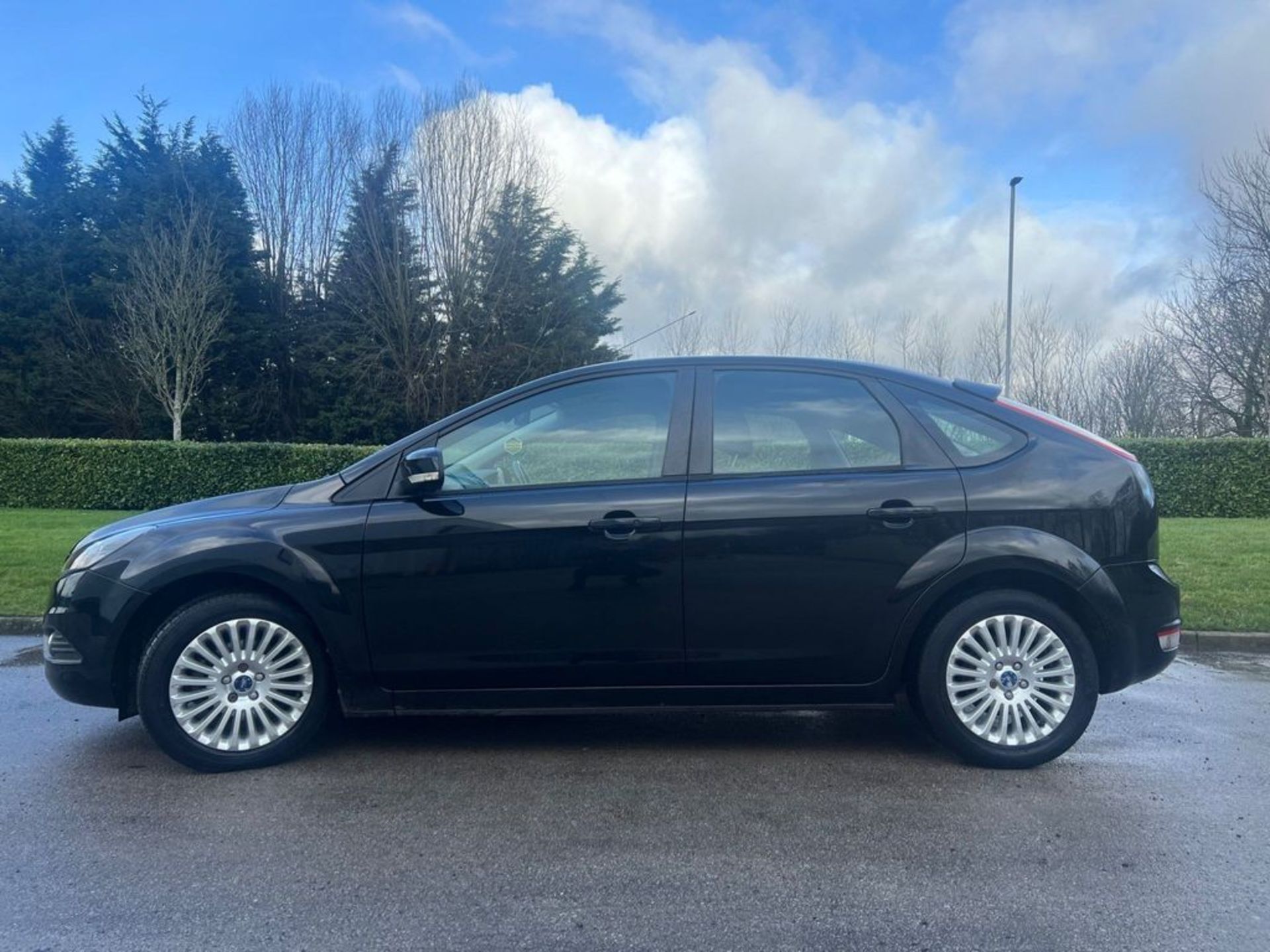 FORD FOCUS 1.6 TDCI DPF TITANIUM 5DR - Image 32 of 36