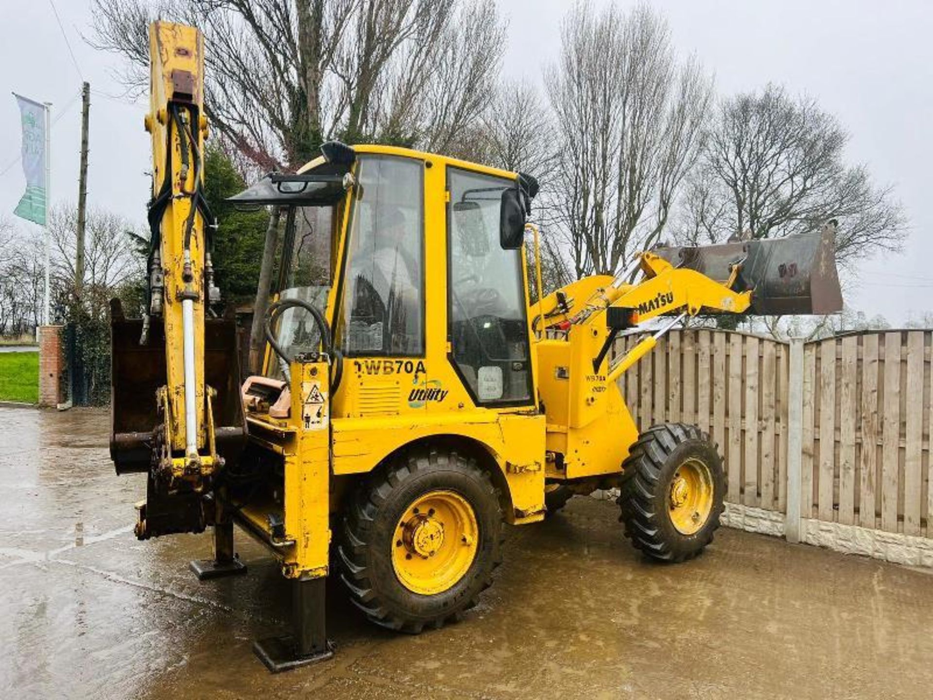 KOMATSU WB70A 4WD PIVOT STEER BACKHOE DIGGER C/W QUICK HITCH - Image 2 of 18