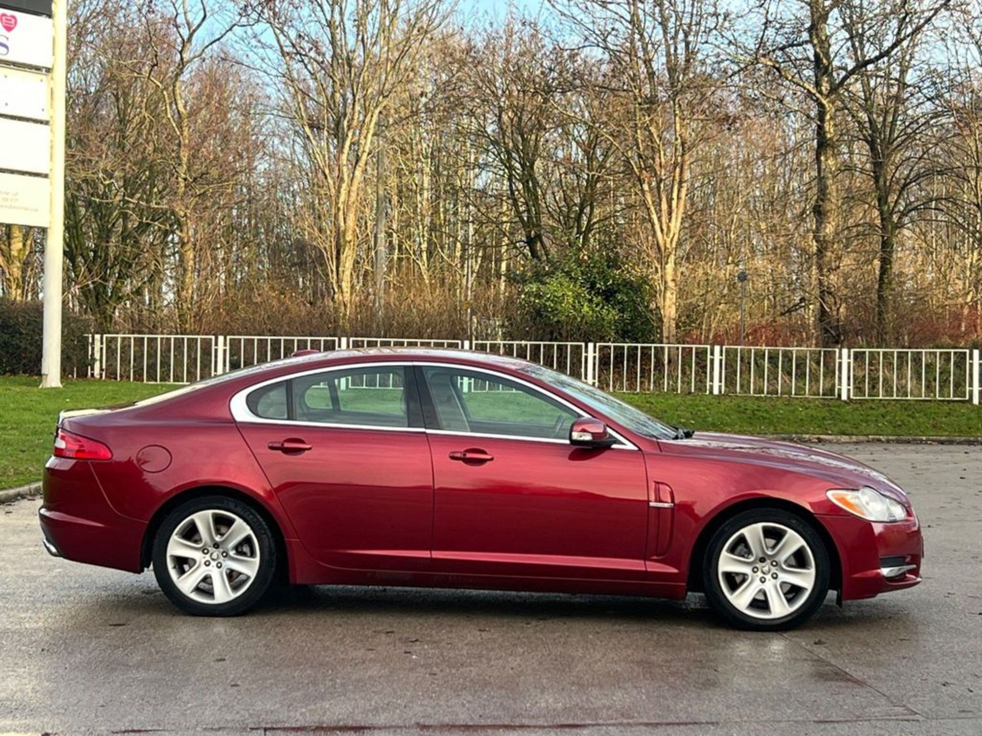 JAGUAR XF 82K MILES 2.7D V6 PREMIUM LUXURY AUTO EURO 4 4DR 2008 (08 REG) - Image 5 of 58