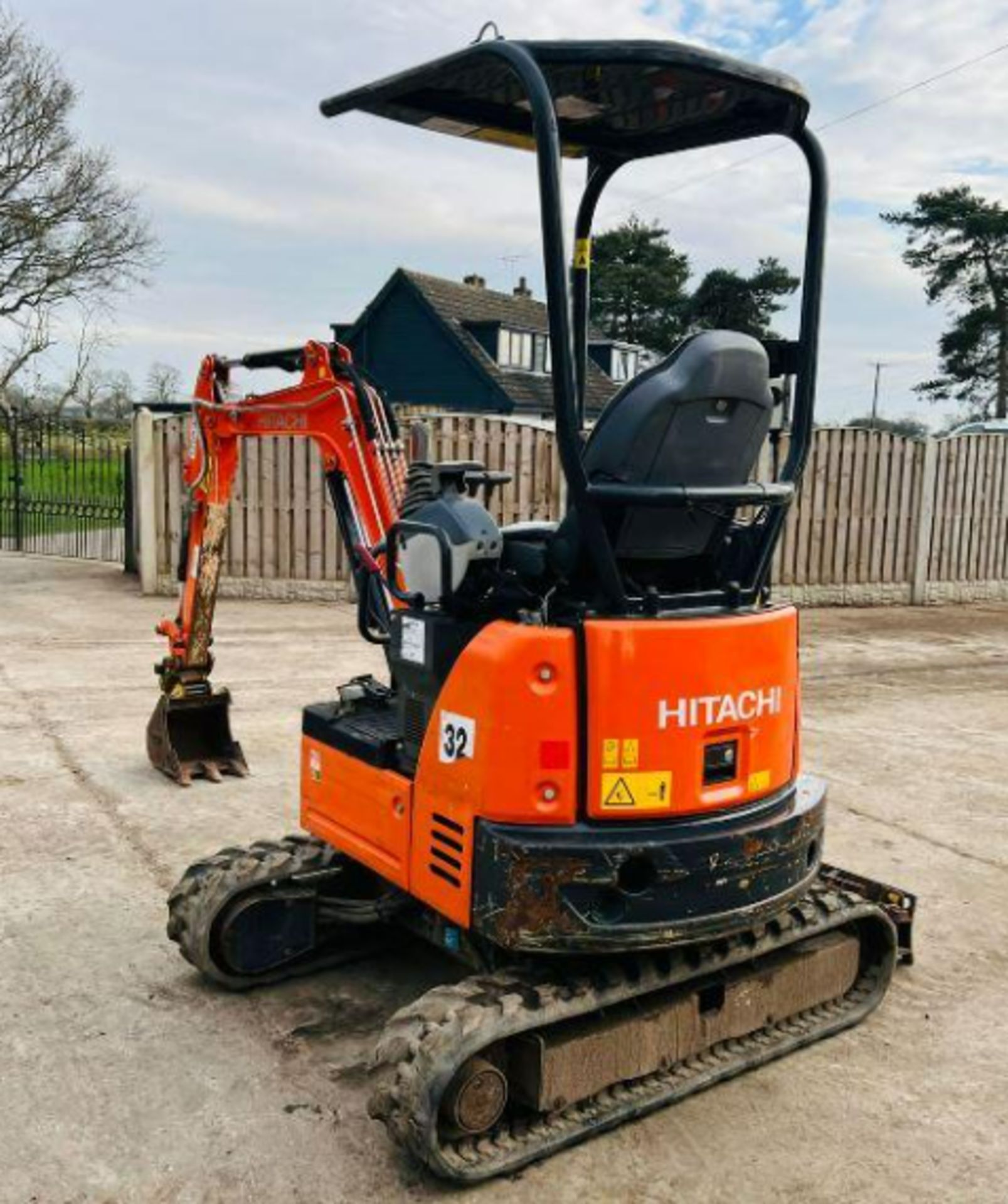 HITACHI ZX19U-5A EXCAVATOR *YEAR 2019 , 1152 HOURS* C/W EXPANDING TRACKS - Image 3 of 10