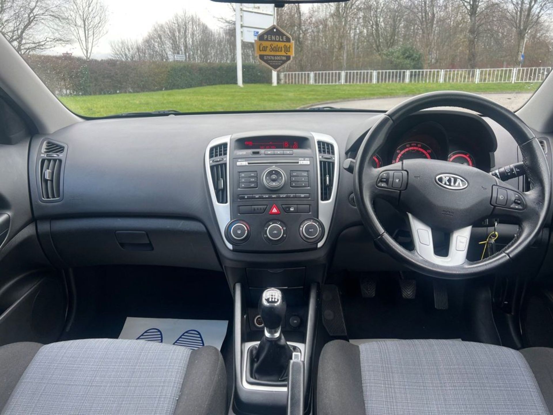 KIA CEED 1.6 CRDI 2 EURO 4 5DR - Image 16 of 32