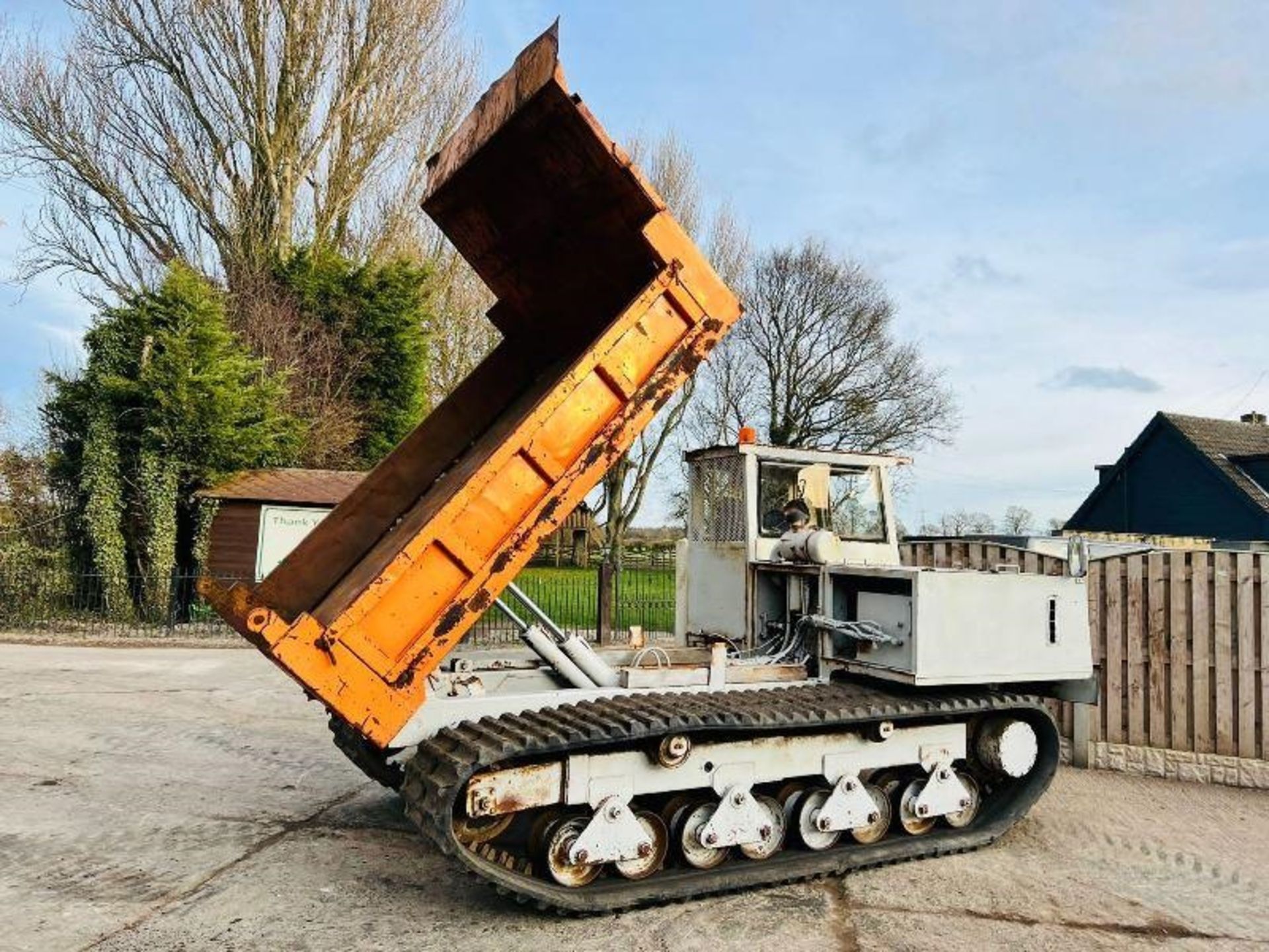 MOROOKA 7 TON TRACKED DUMPER C/W HYDRAULIC TIP - Image 14 of 14