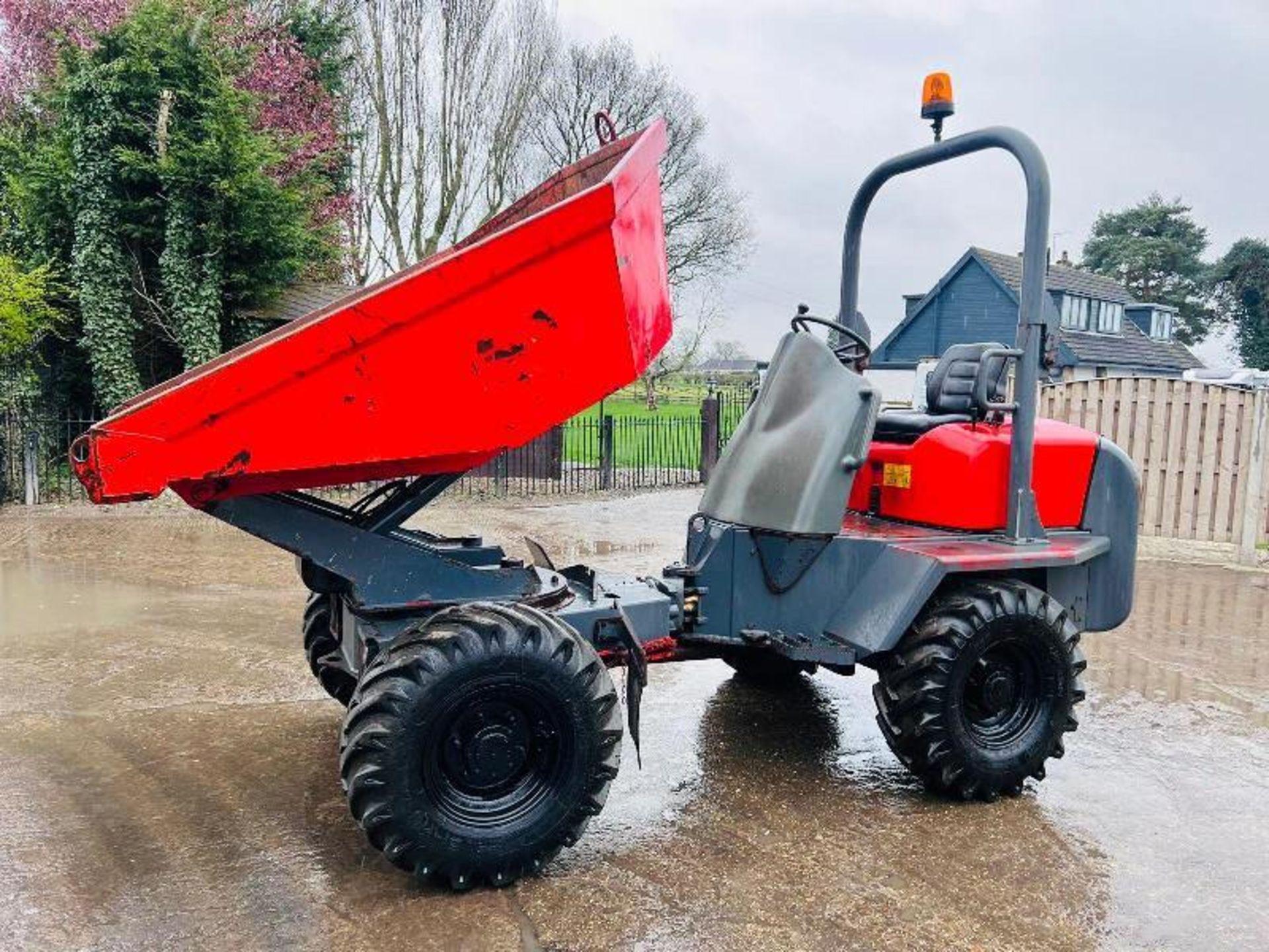 NEUSON 3001 4WD SWIVEL TIP DUMPER * YEAR 2008 , 1524 HOURS * C/W ROLE BAR - Image 3 of 17