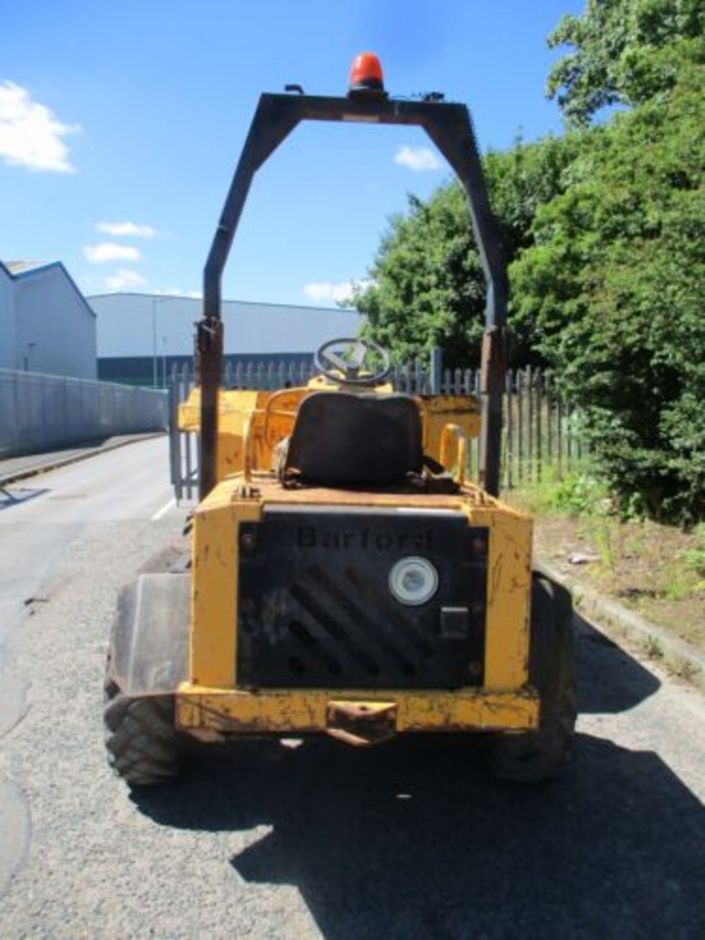 BARFORD SXR3000 3 TON SWIVEL SKIP DUMPER TEREX BENFORD DELIVERY THWAITES - Image 2 of 10