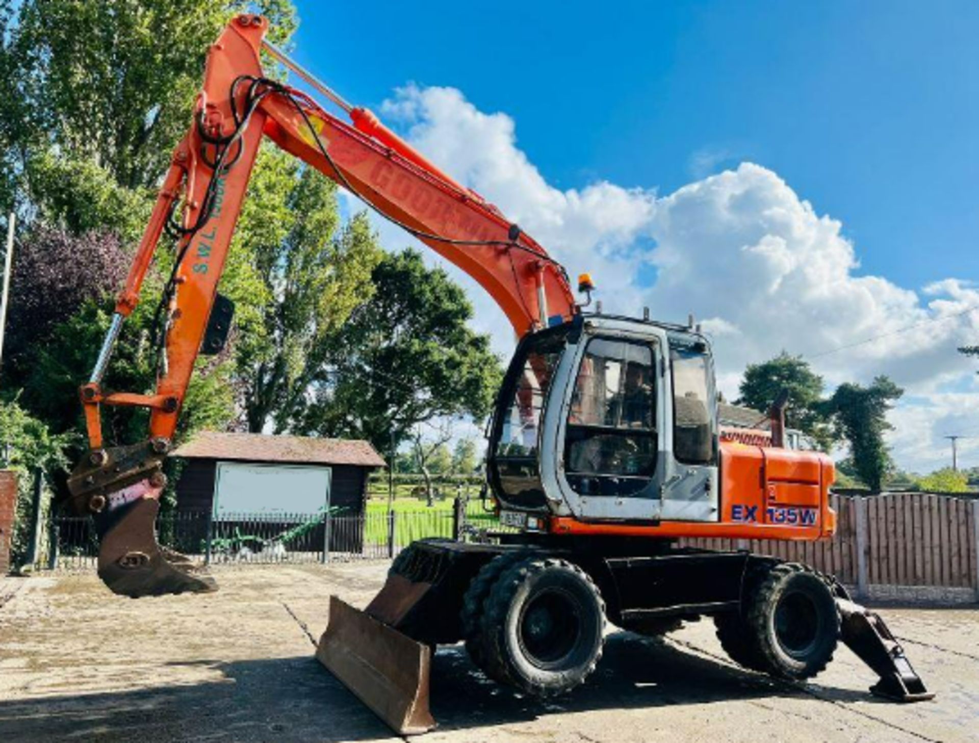 FIAT- HITACHI EX135W WHEELED EXCAVATOR C/W QUICK HITCH AND BUCKET