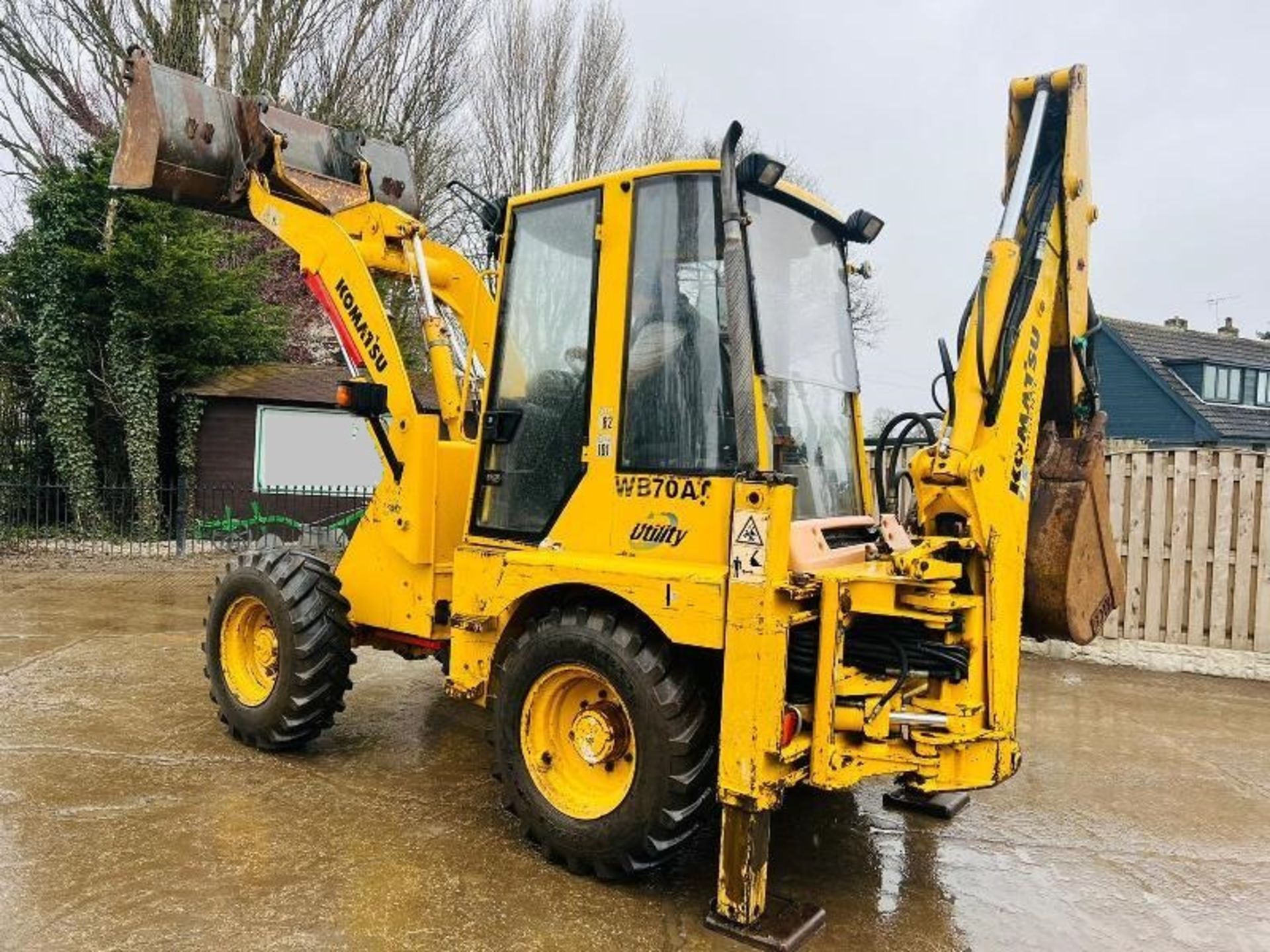 KOMATSU WB70A 4WD PIVOT STEER BACKHOE DIGGER C/W QUICK HITCH - Image 3 of 18