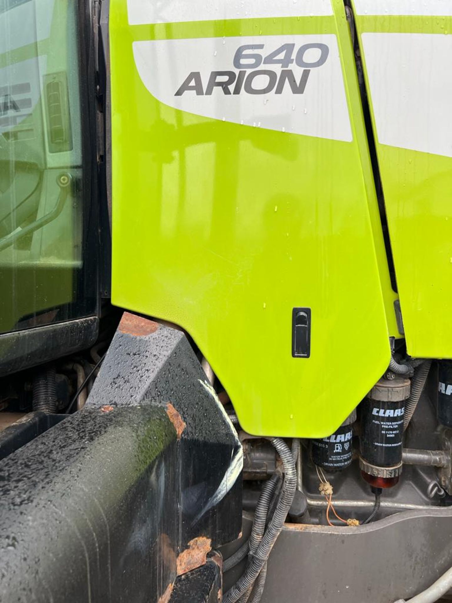 CLAAS ARION 640 TRACTOR, 2012, FRONT AND CAB SUSPENSION - Image 2 of 10
