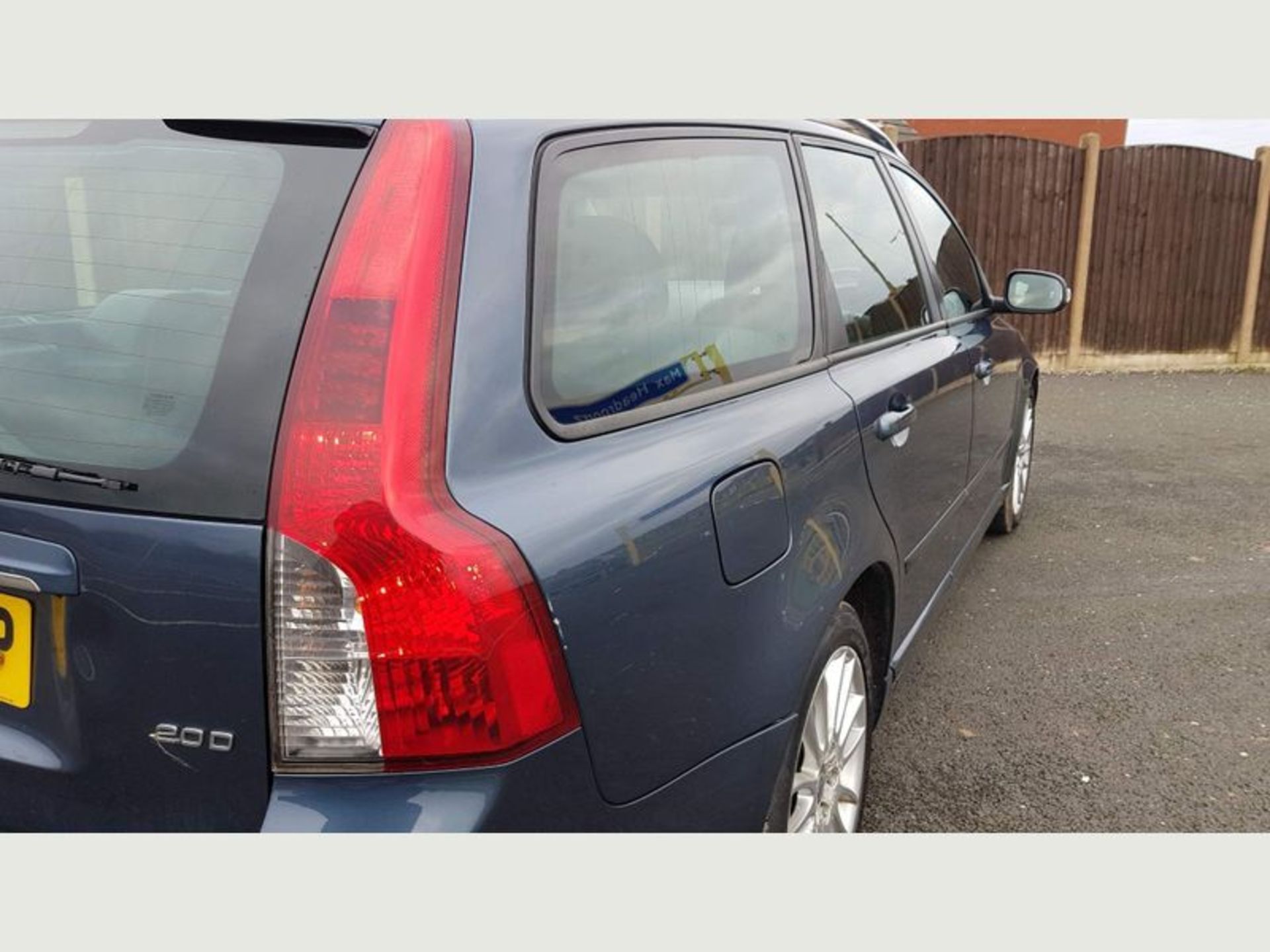 VOLVO V50 2.0D SE LUX EURO 4 5DR 2008 (58 REG) - Image 19 of 66