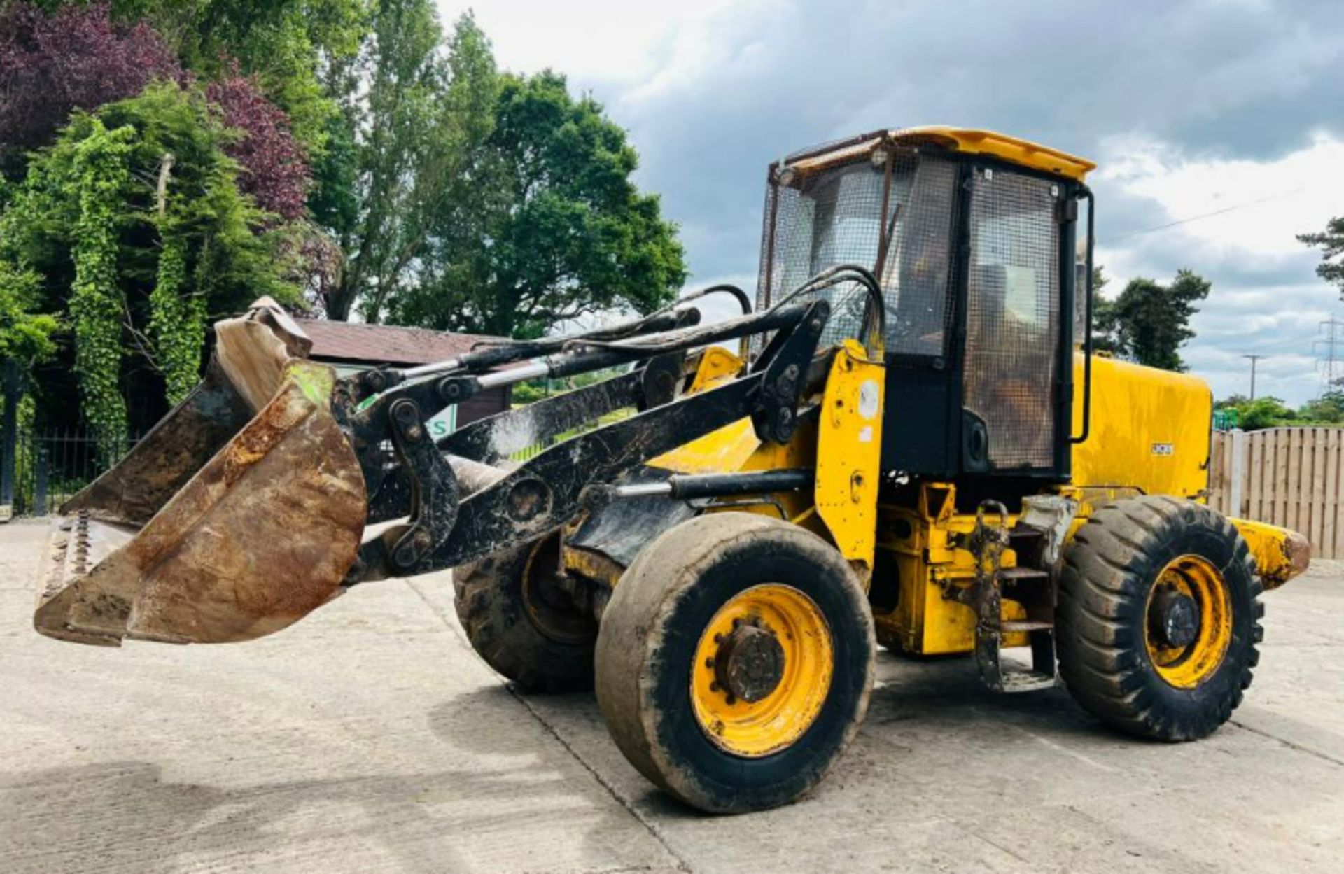 JCB 411 4WD LOADING SHOVEL * YEAR 2010 * C/W BUCKET - Bild 15 aus 17