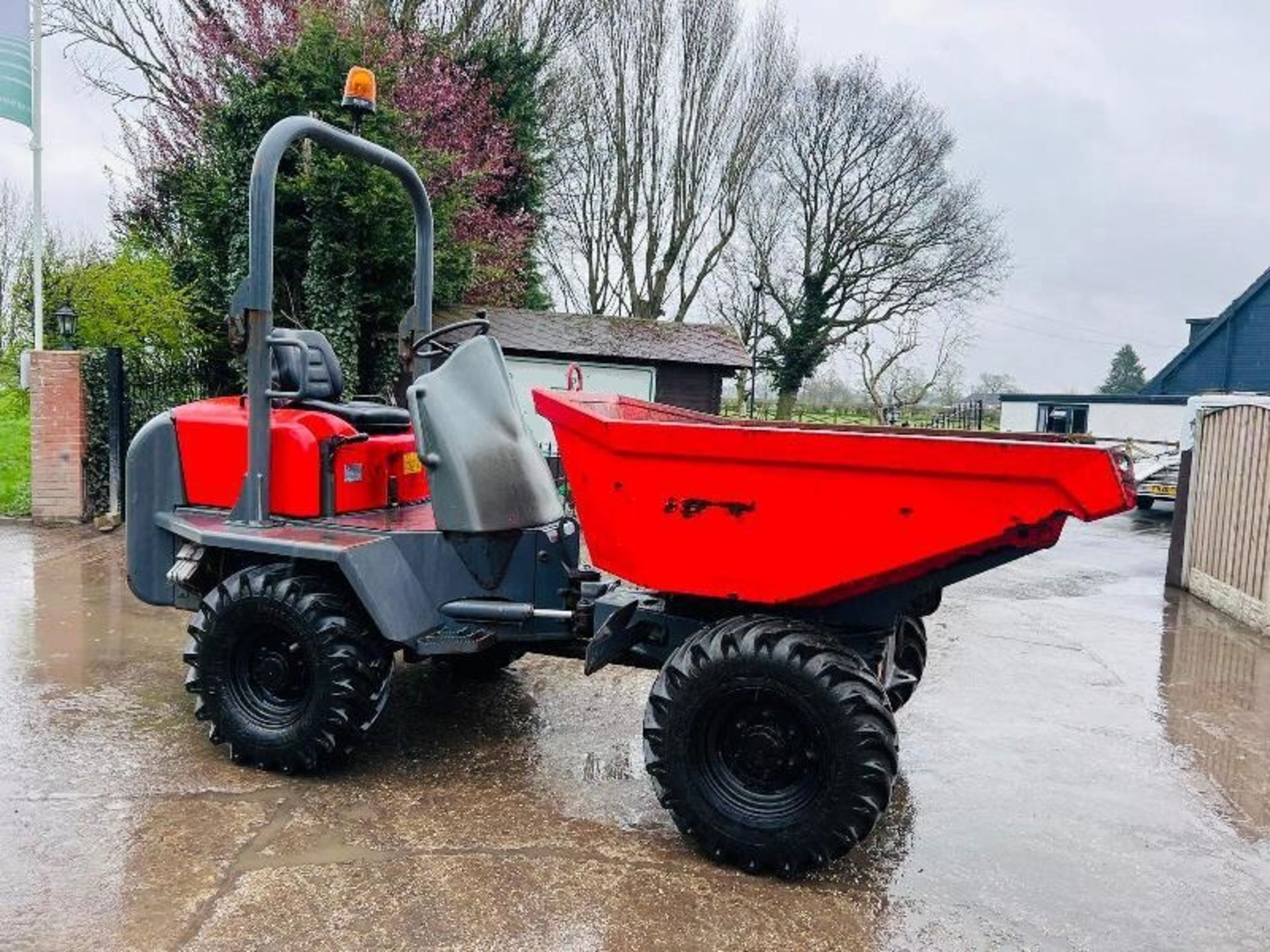 NEUSON 3001 4WD SWIVEL TIP DUMPER * YEAR 2008 , 1524 HOURS * C/W ROLE BAR - Image 9 of 17