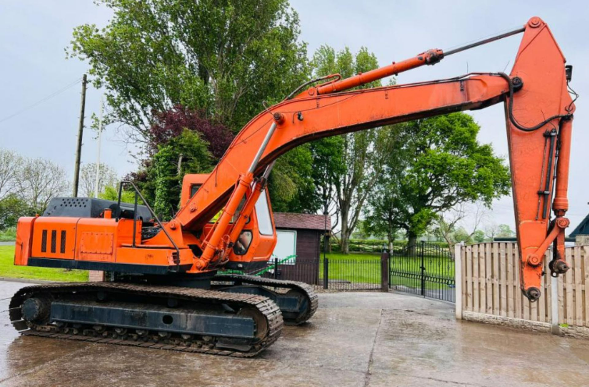 FIAT - HITACHI FH200LC TRACKD EXCAVATOR - Image 11 of 14