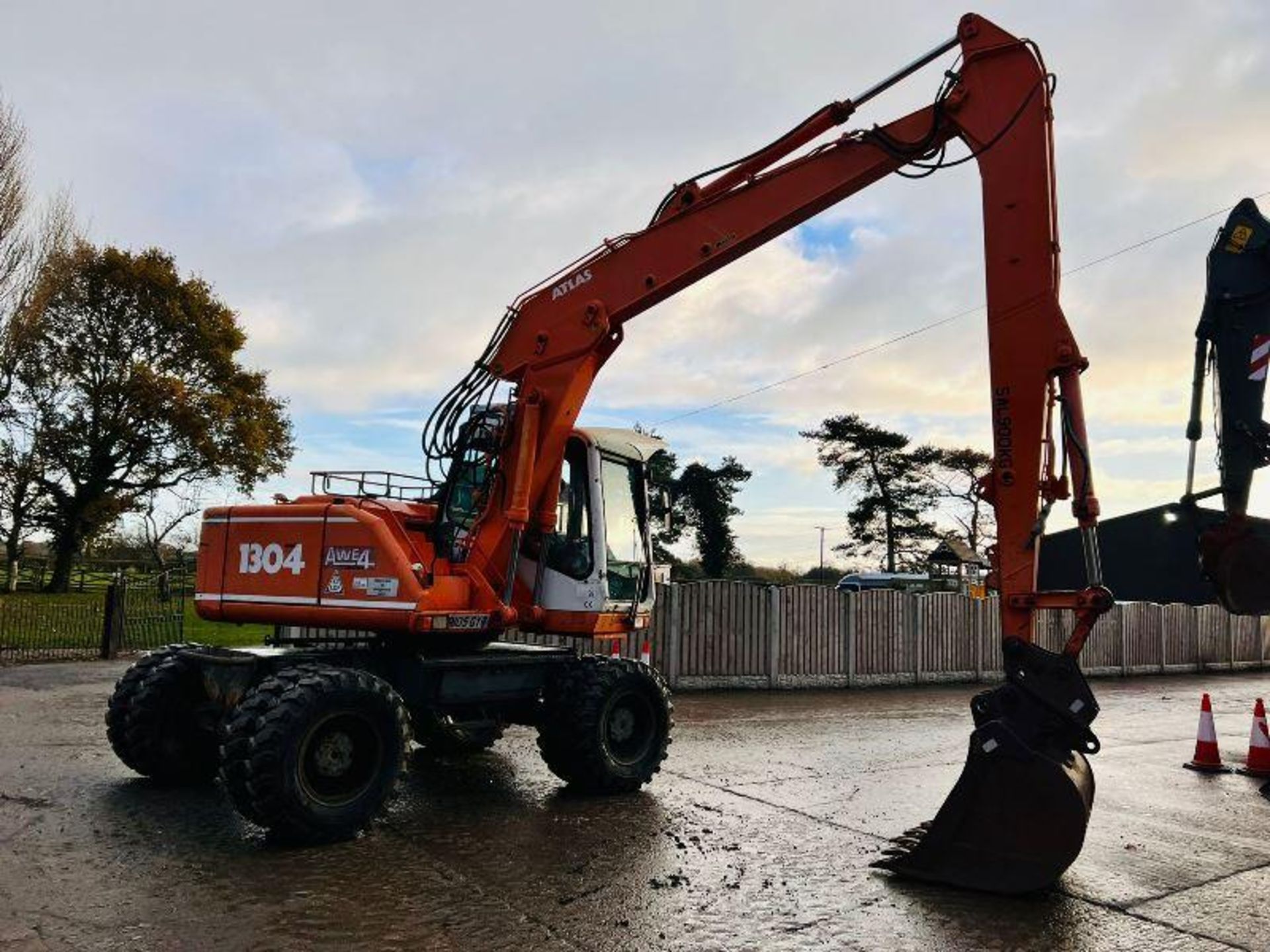 ATLAS 1304 4WD WHEELED EXCAVATOR C/W QUICK HITCH - Image 15 of 16