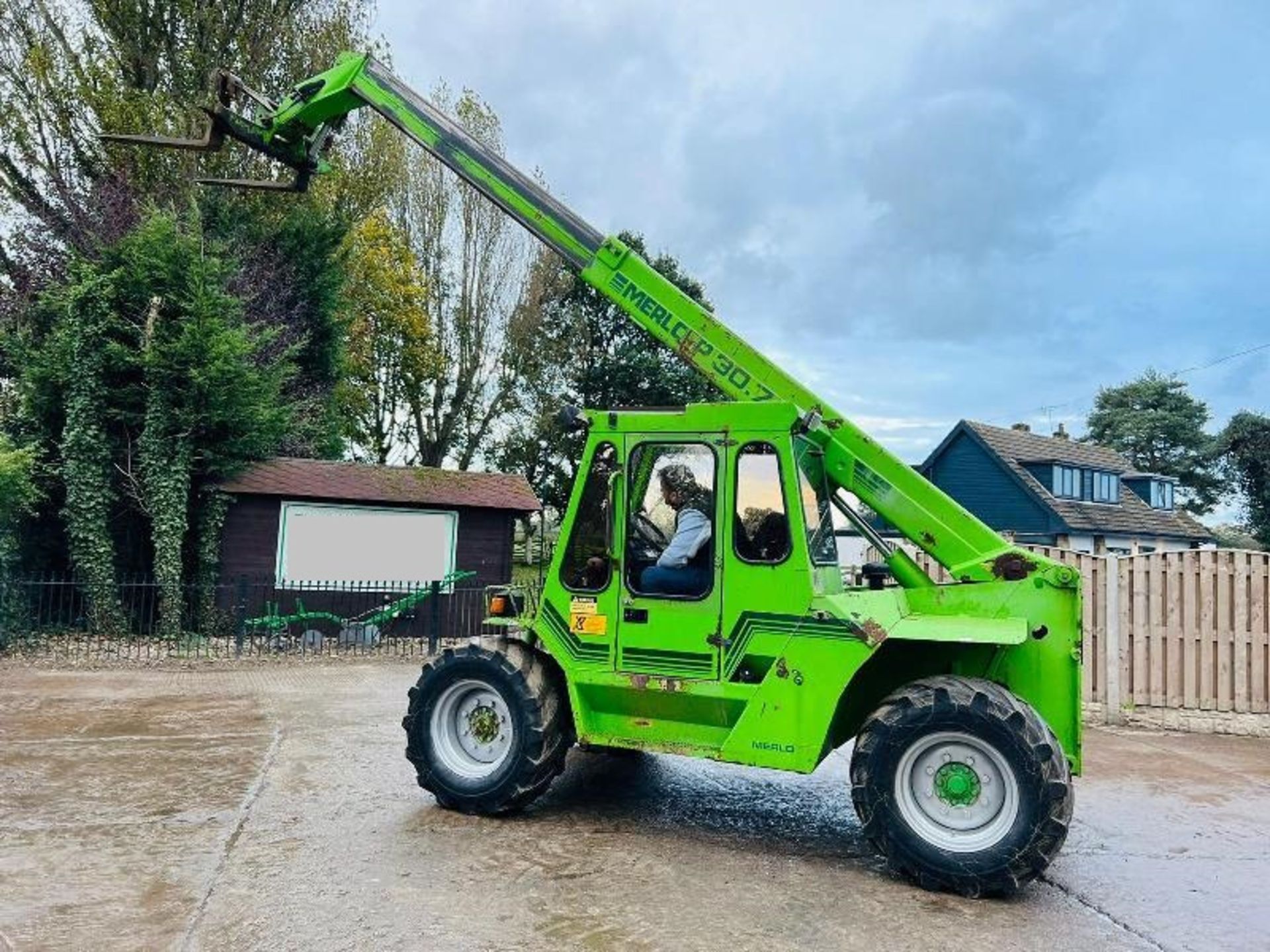 MERLO P30.7-XS 4WD TELEHANDLER C/W PALLET TINES - Image 8 of 18