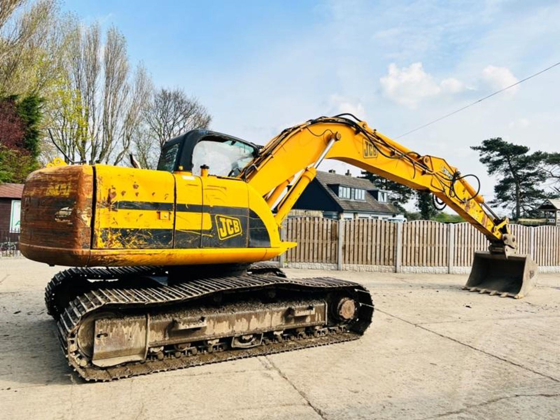 JCB JS160 TRACKED EXCAVATOR * YEAR 2006 * C/W QUICK HITCH AND BUCKET - Image 3 of 11