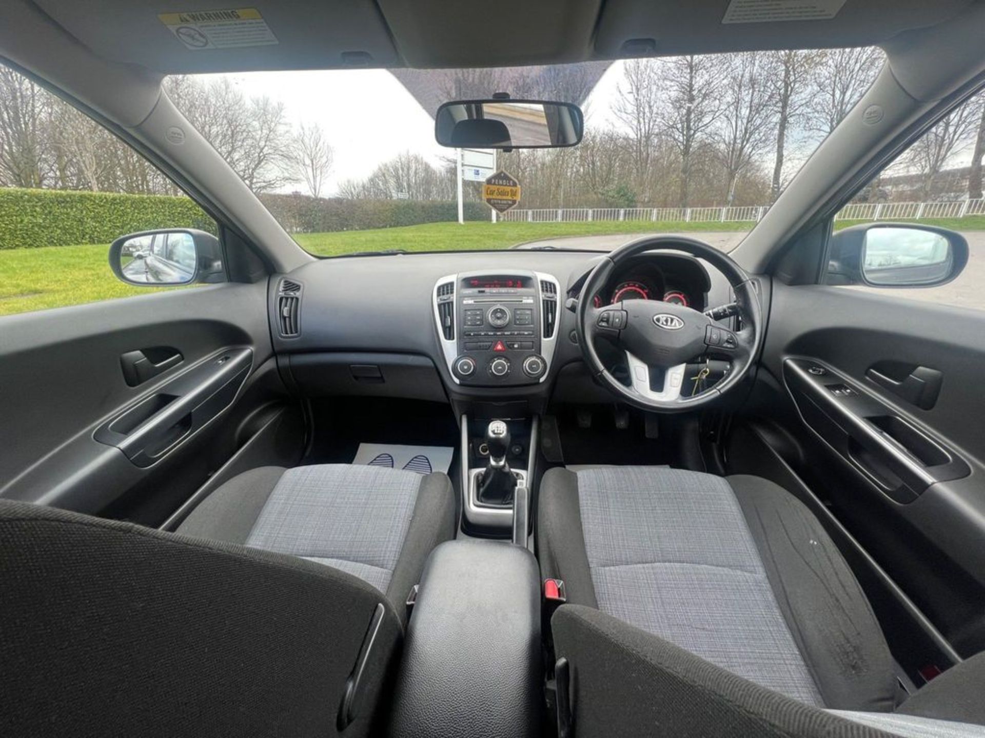 KIA CEED 1.6 CRDI 2 EURO 4 5DR - Image 29 of 32