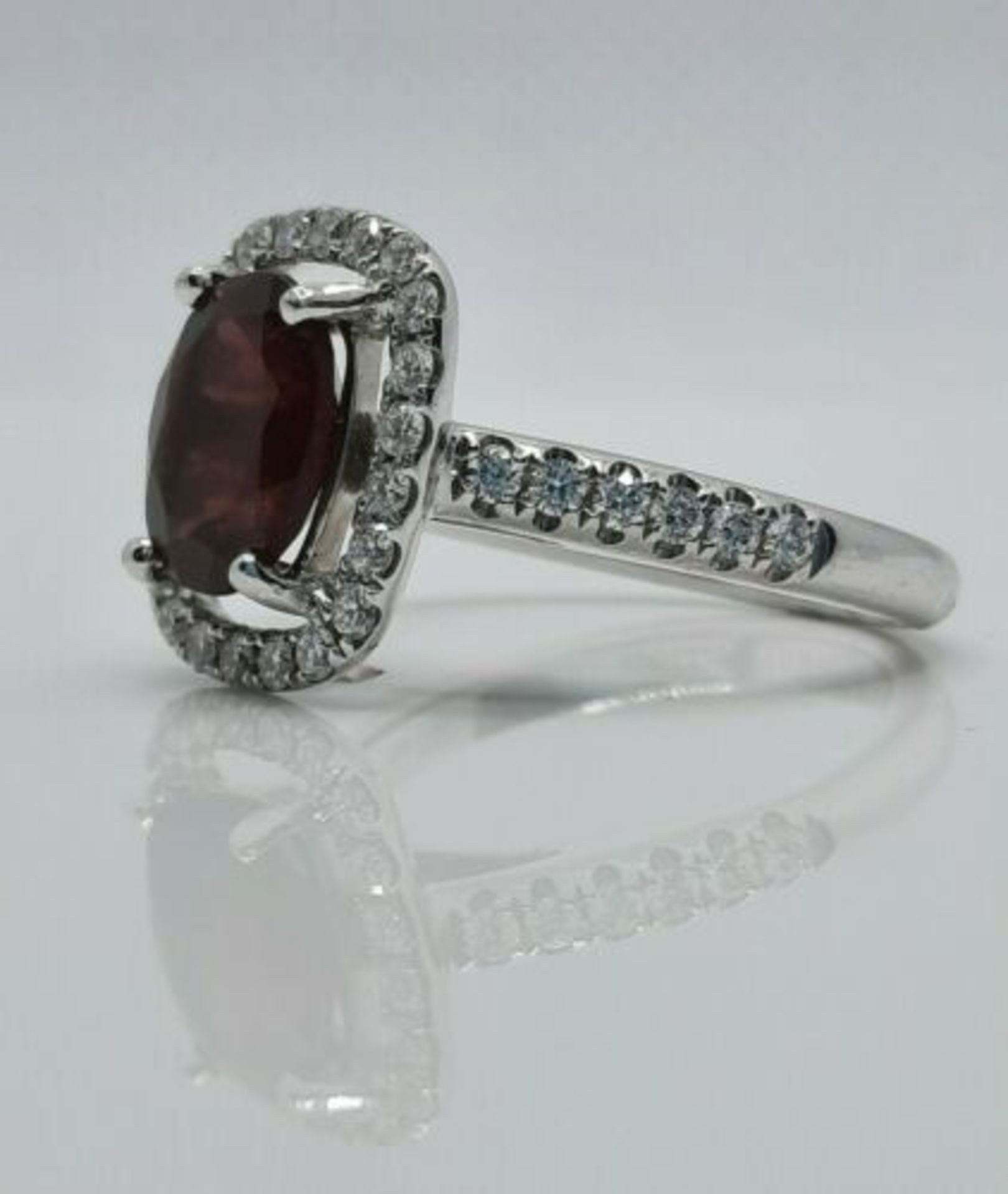 DIAMOND AND GARNET DRESS RING/WHITE GOLD - Image 3 of 9