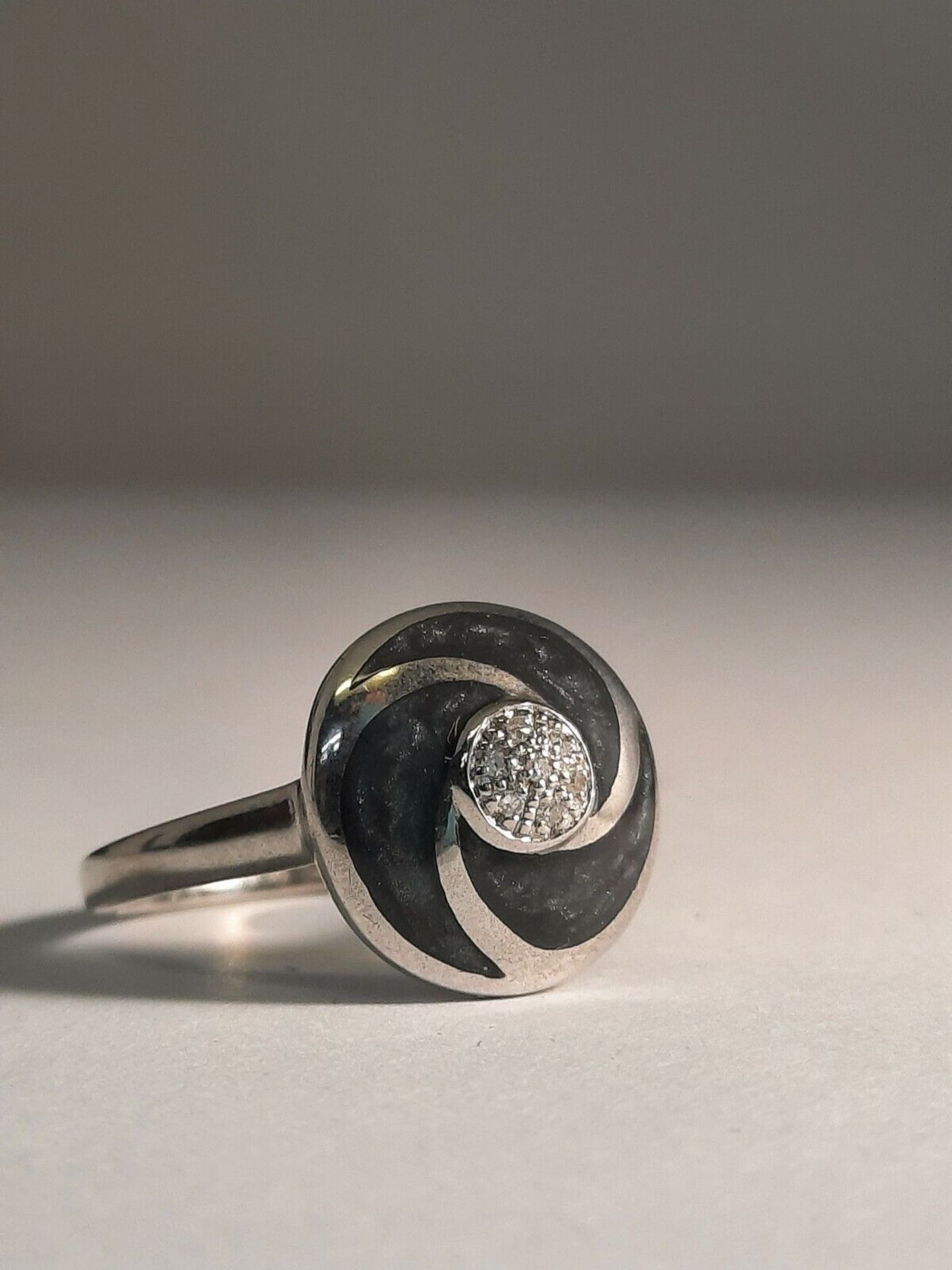 CERAMIC & 0.10CT DIAMONDS RING/GREY STIRLING SILVER