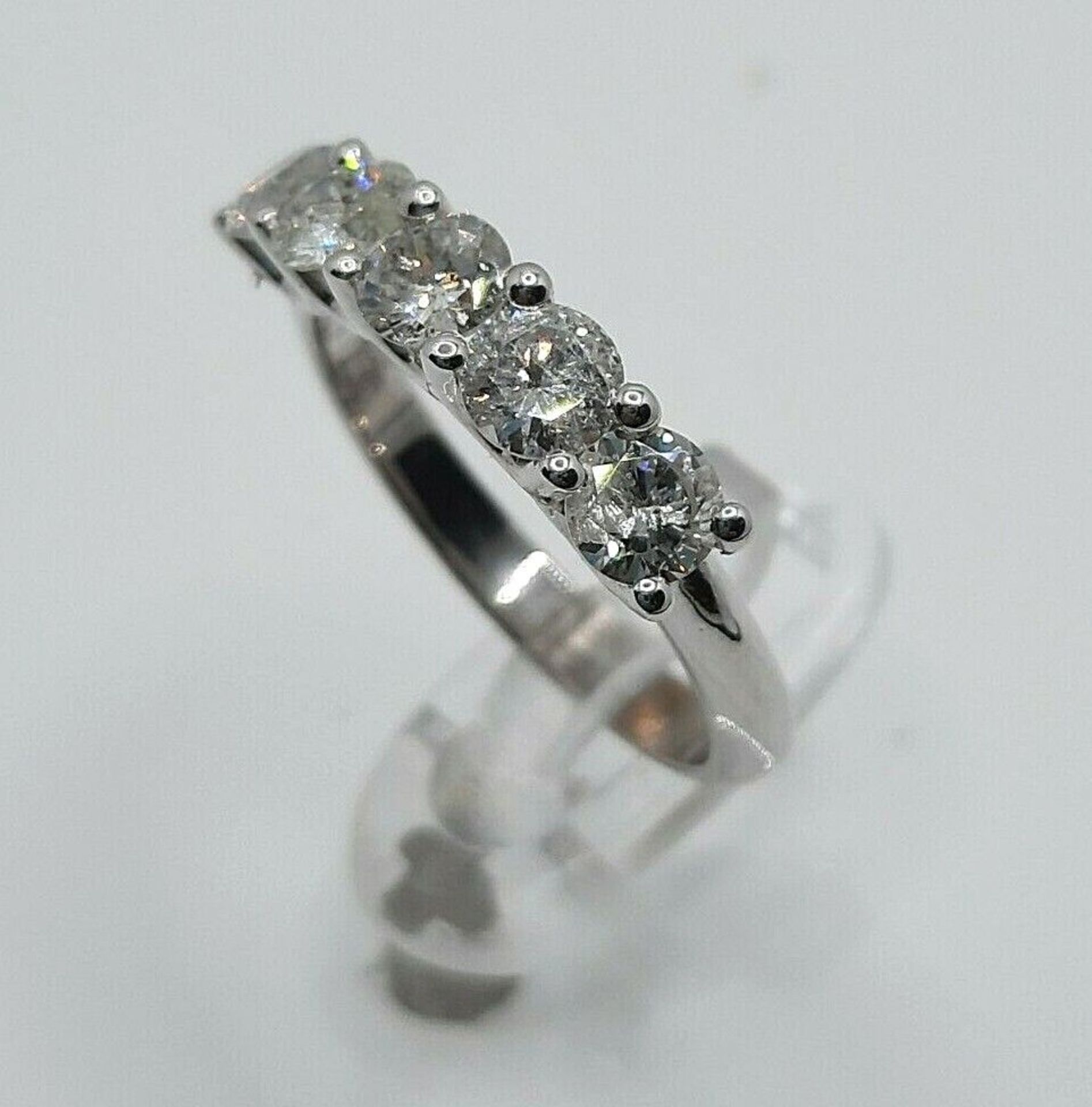 5 STONE 1.30 KARAT DIAMOND ETERNITY RING/WHITE GOLD - Image 4 of 6