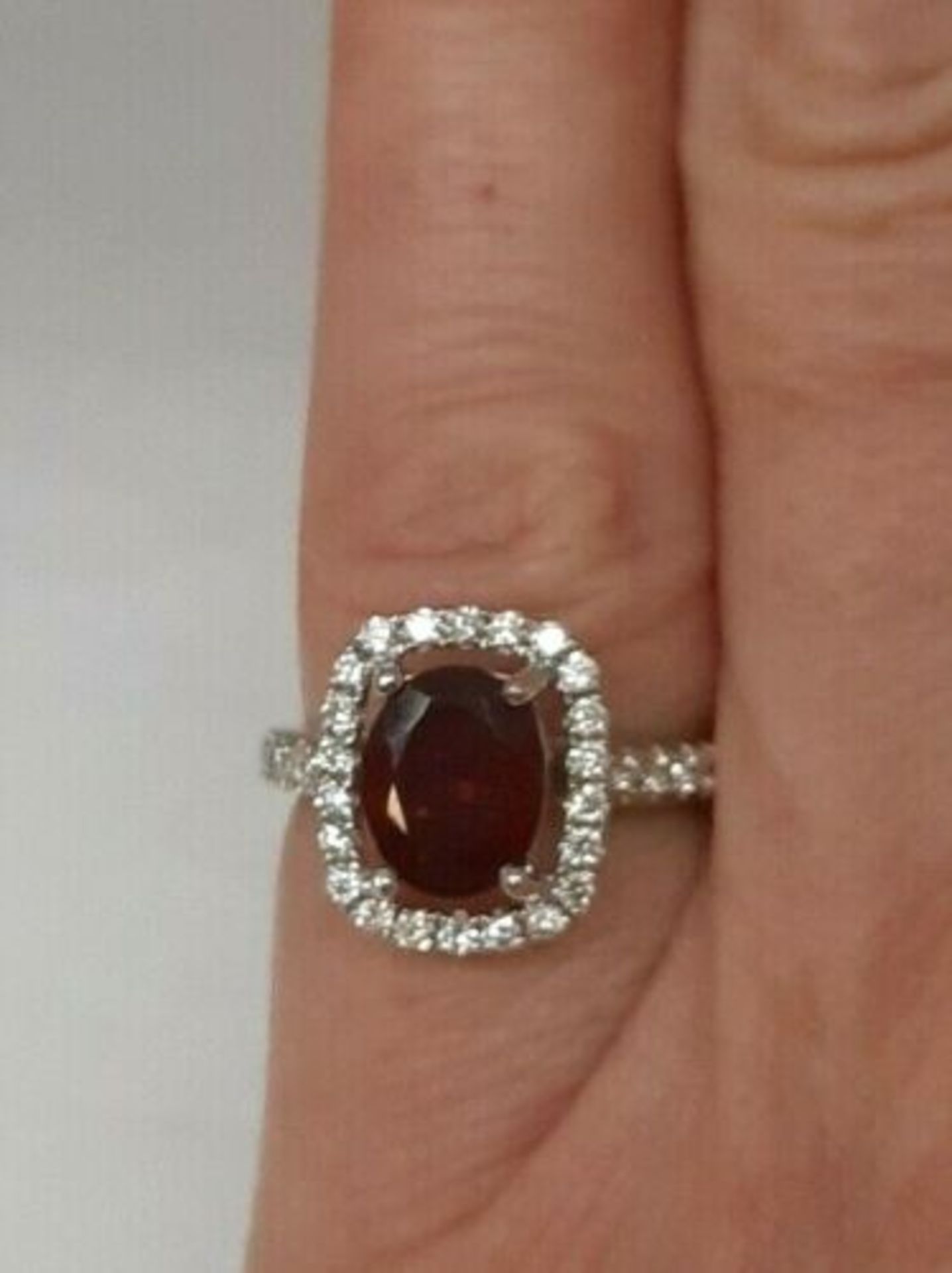 DIAMOND AND GARNET DRESS RING/WHITE GOLD - Image 4 of 9