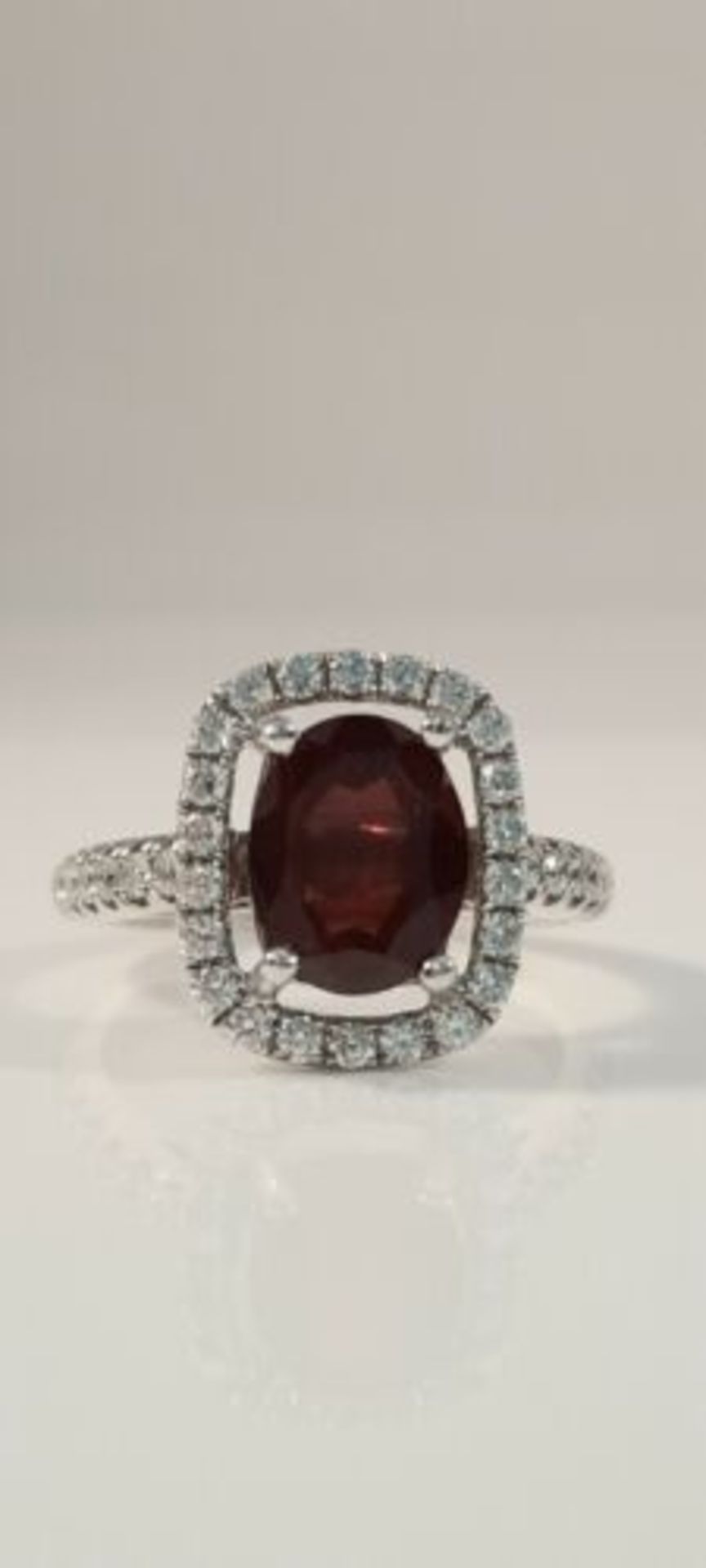 DIAMOND AND GARNET DRESS RING/WHITE GOLD - Image 5 of 9