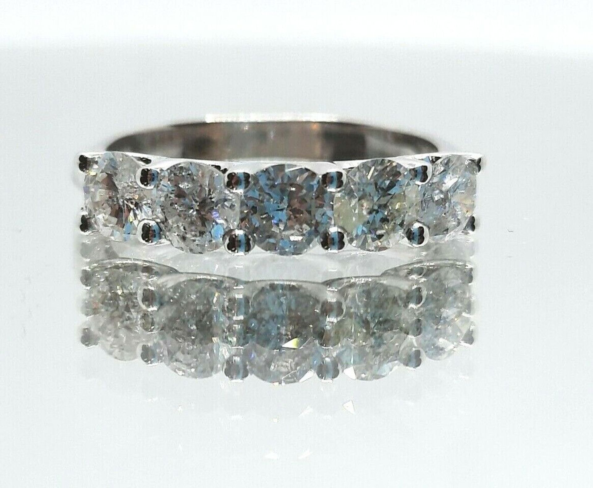 5 STONE 1.30 KARAT DIAMOND ETERNITY RING/WHITE GOLD - Image 2 of 6